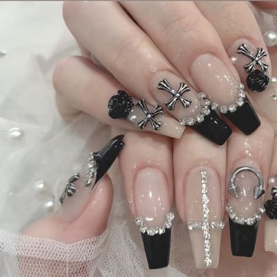 フレンチネイル＋パーツつけ放題(長さ出し)