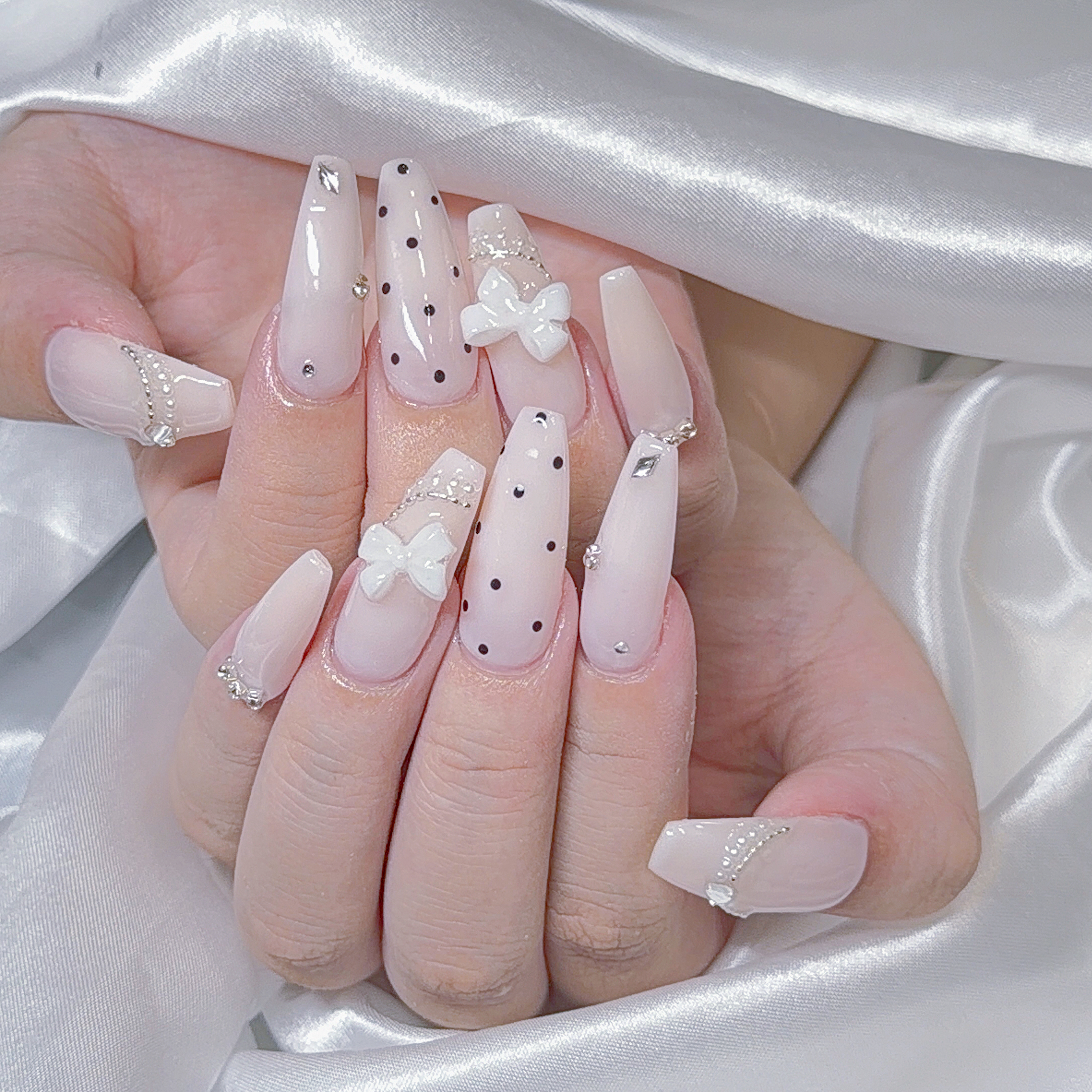 kira.Lilynailstudio