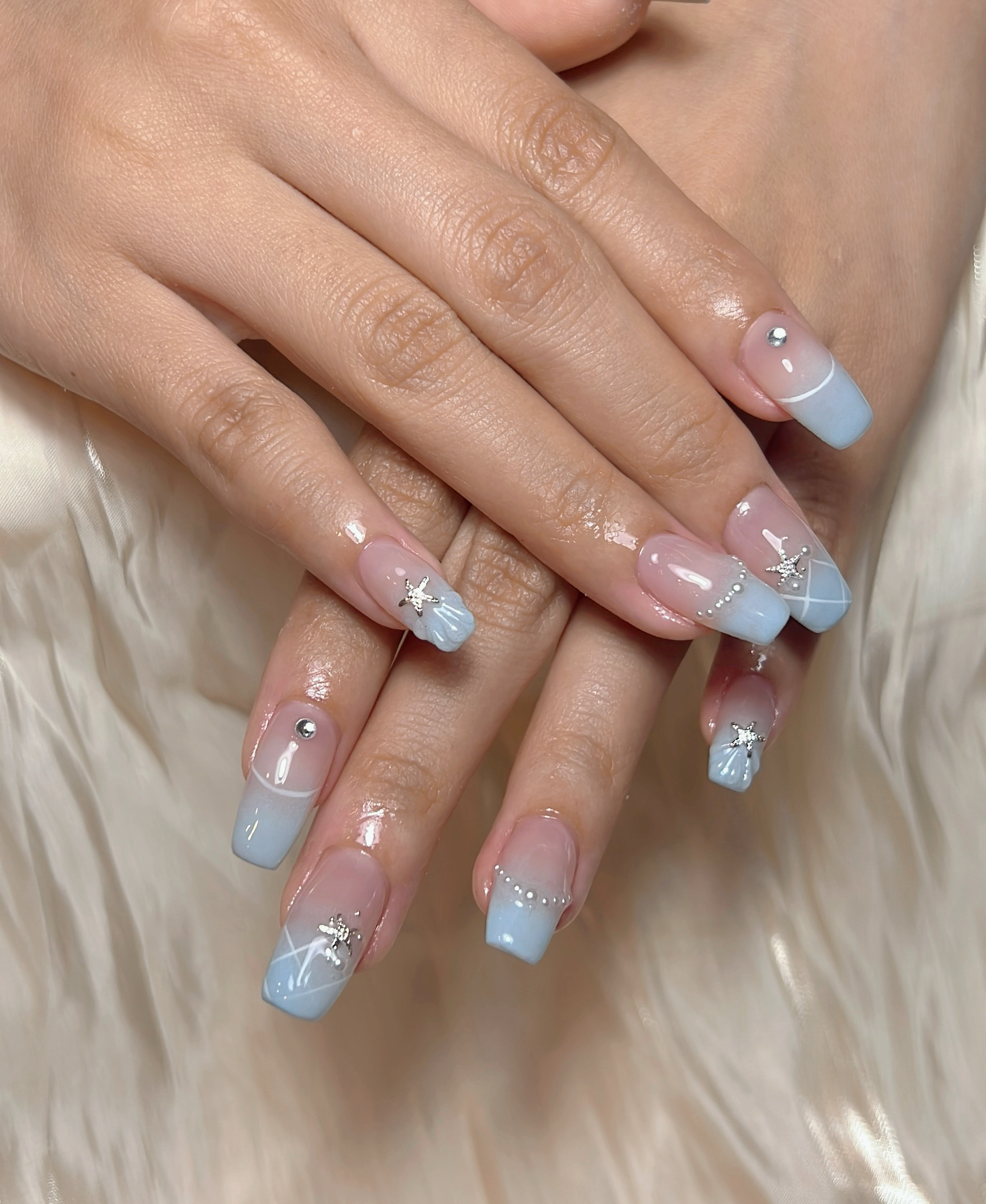 DAISY_NAIL_RISA