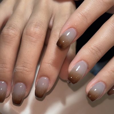出張ネイルカラーグラデーション