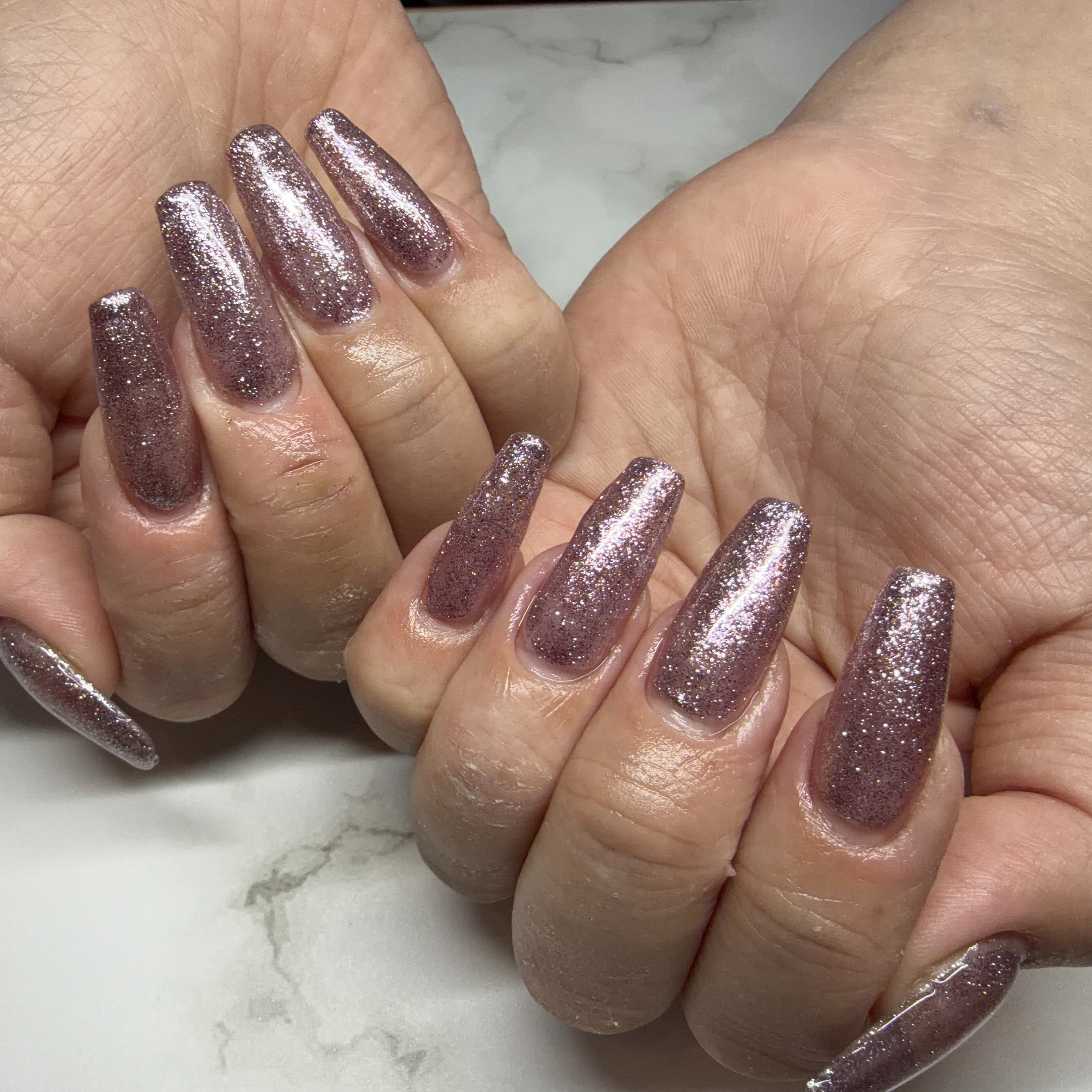mona_nail