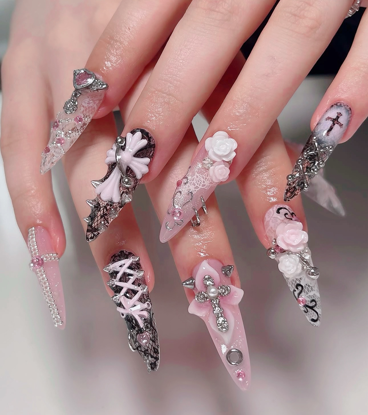 reina_88nail