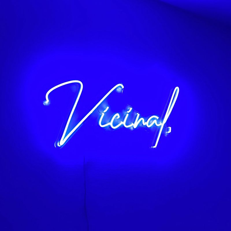 Vicinal.