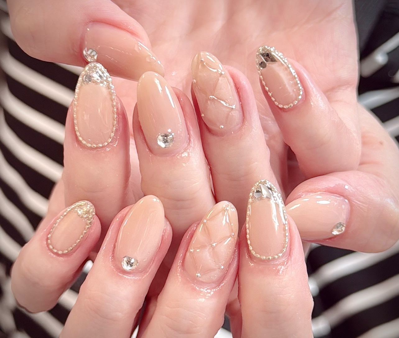Vp1hue_nail
