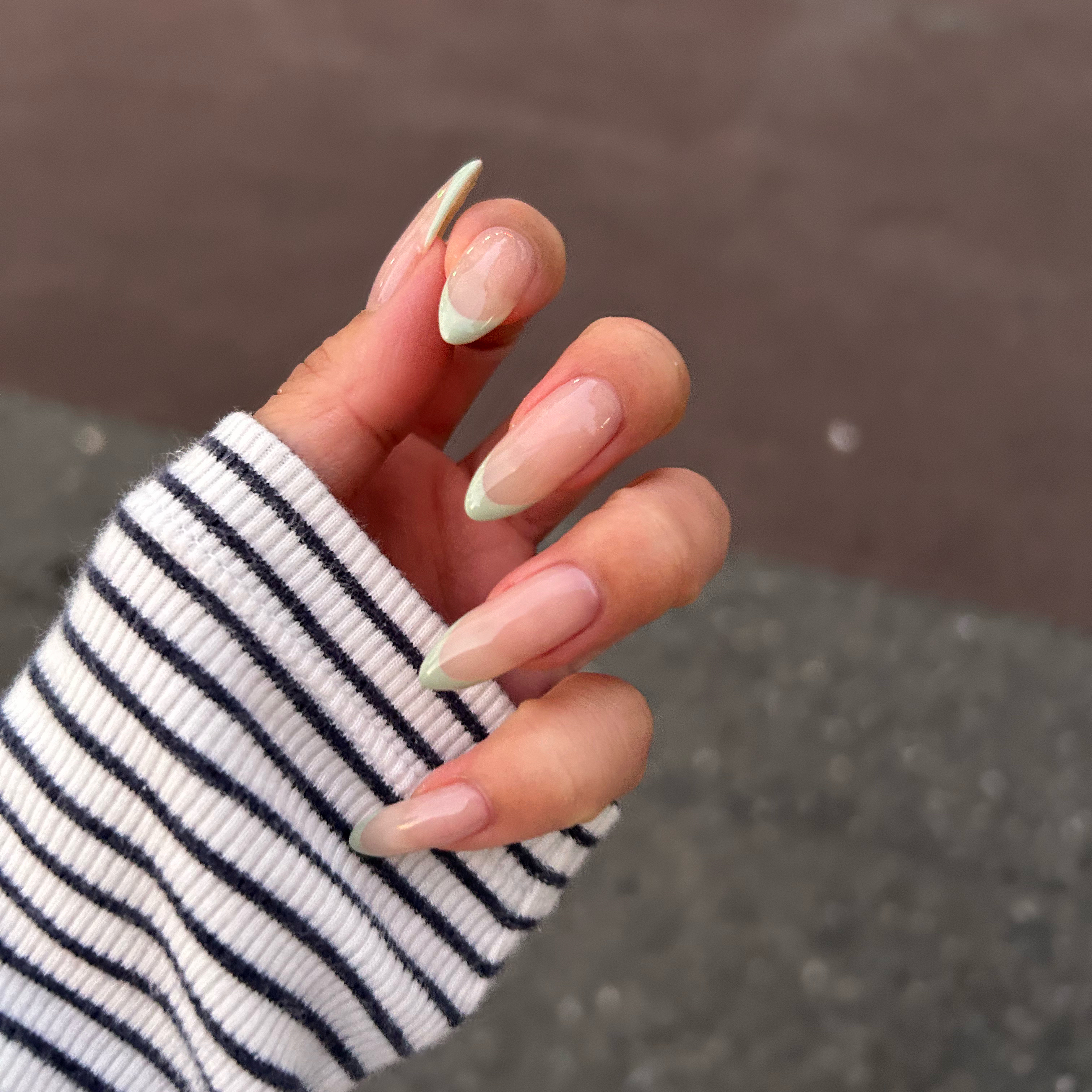 _u.nail