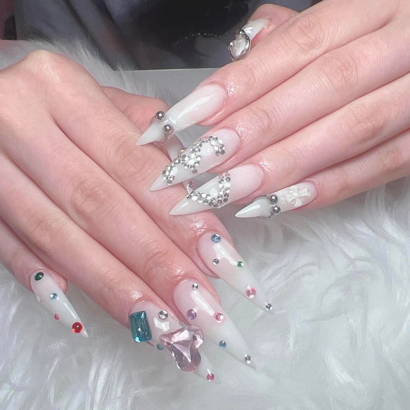 Har02_Nail
