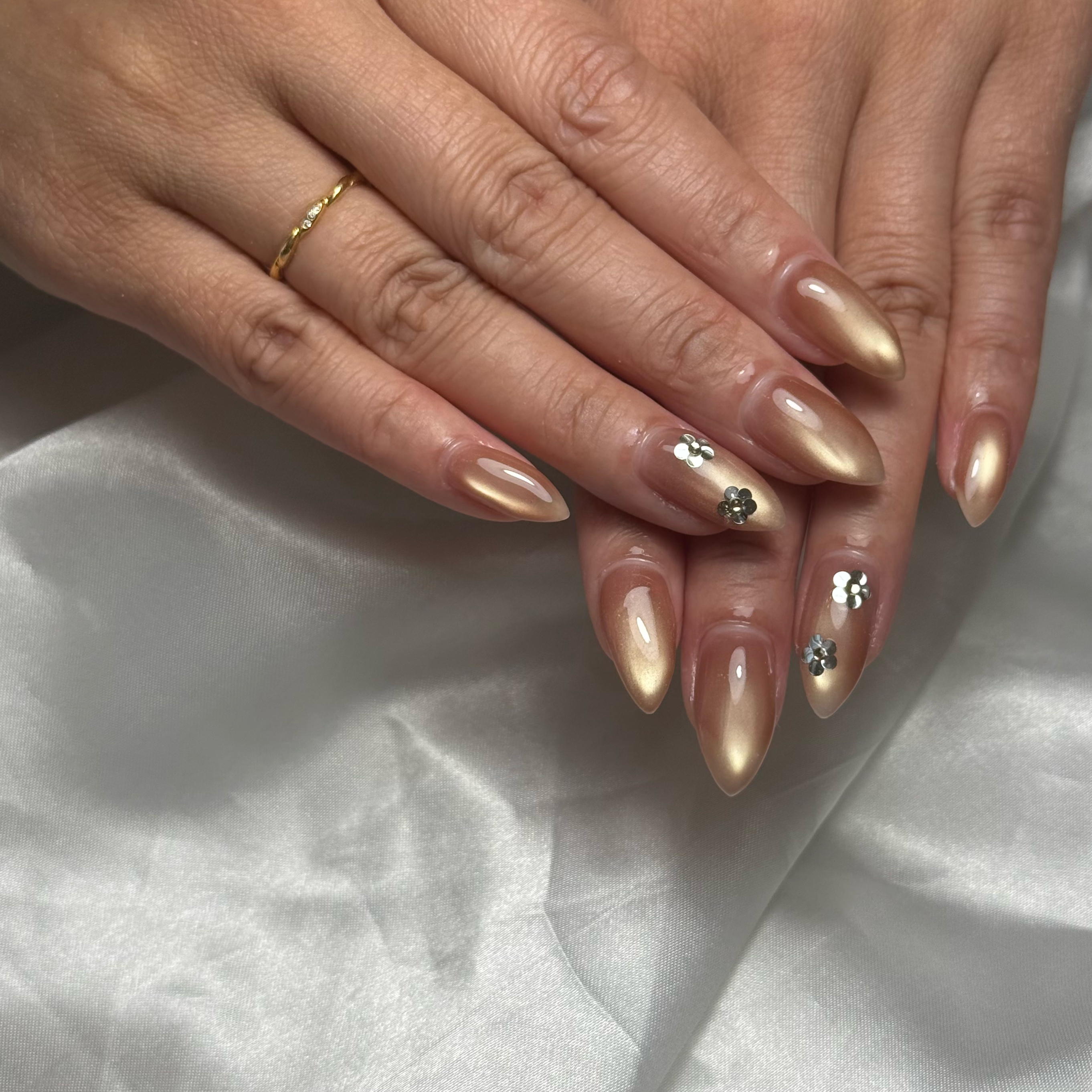 Nailsalon..PONO