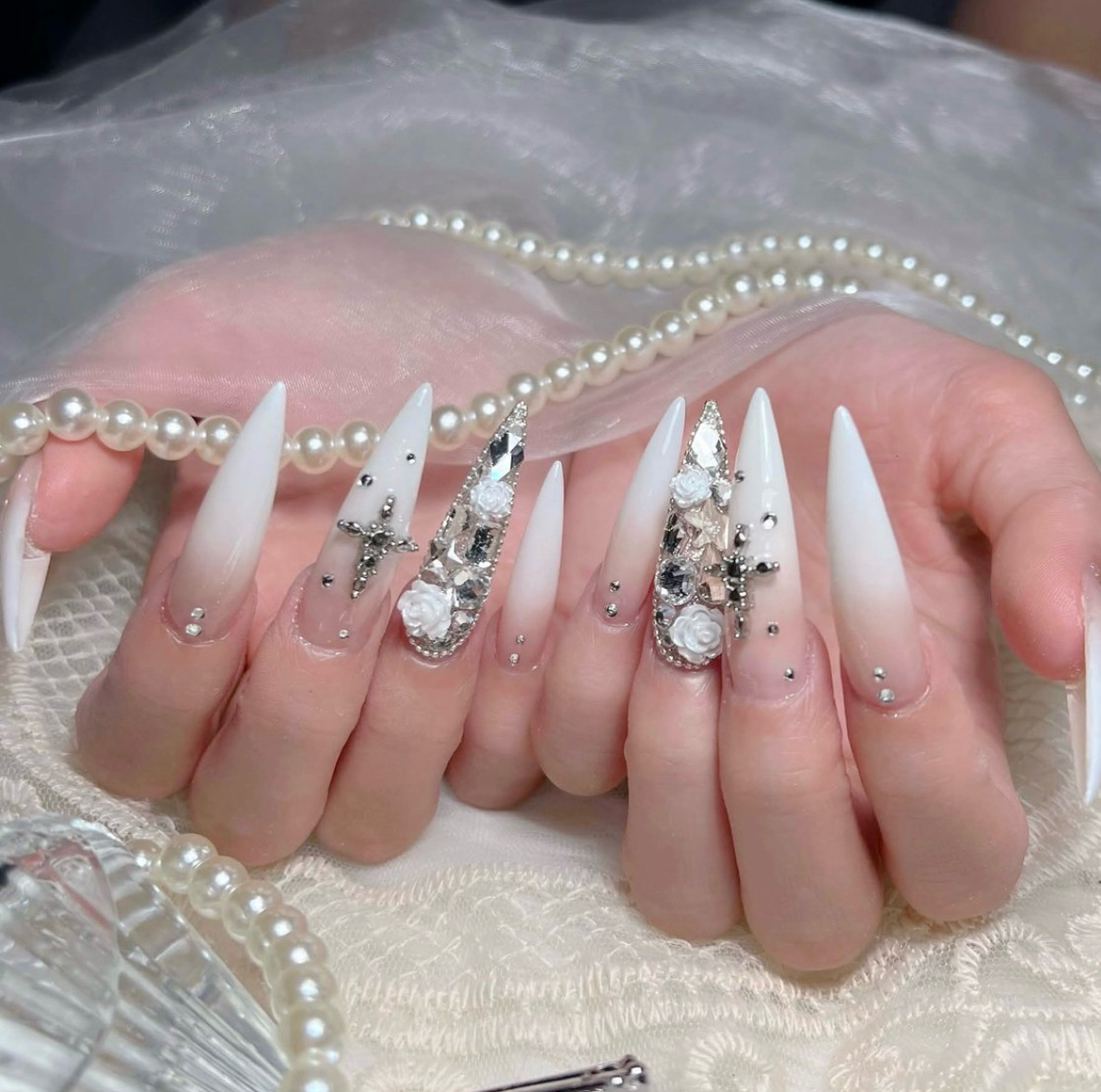 Julie_nail