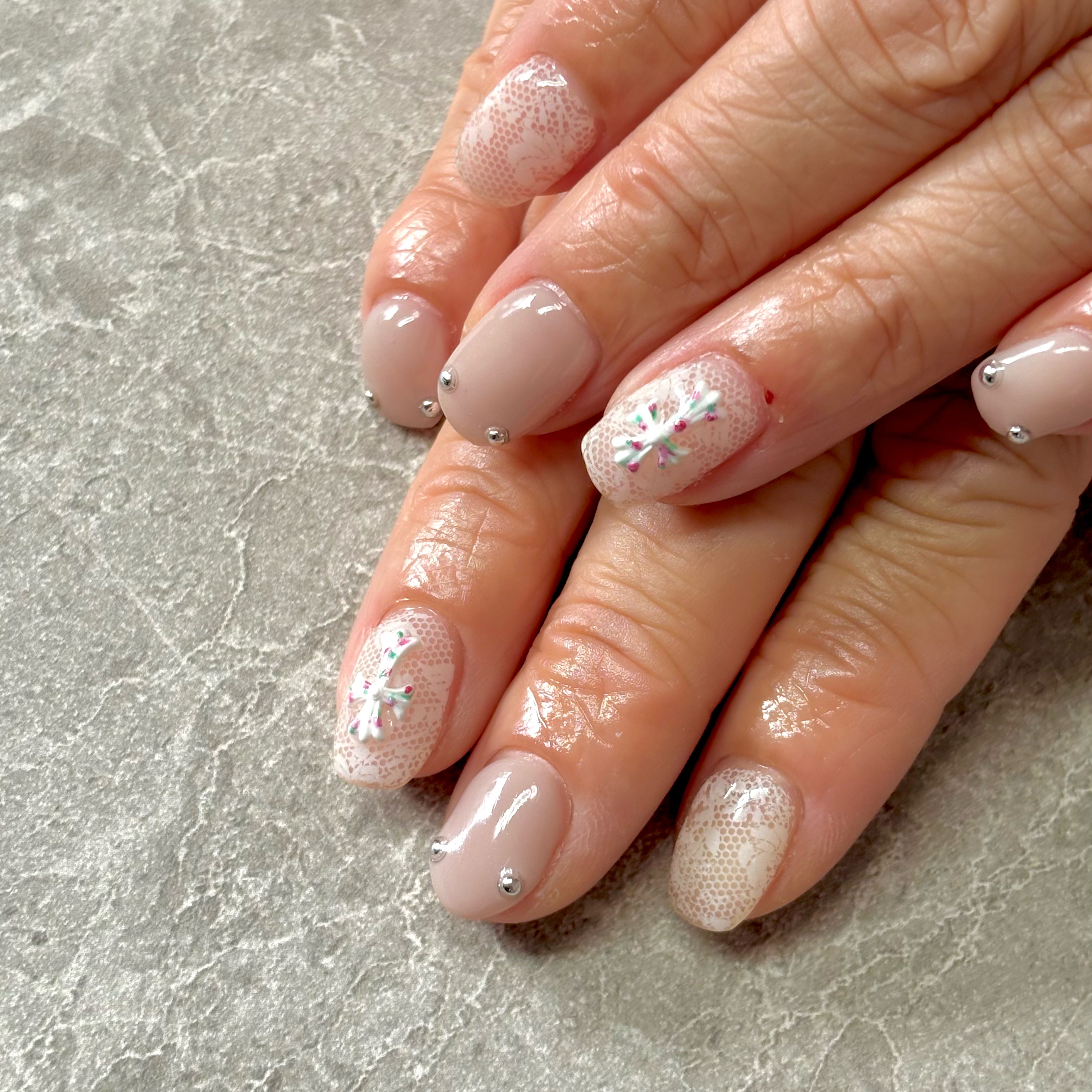 Lavi_nail