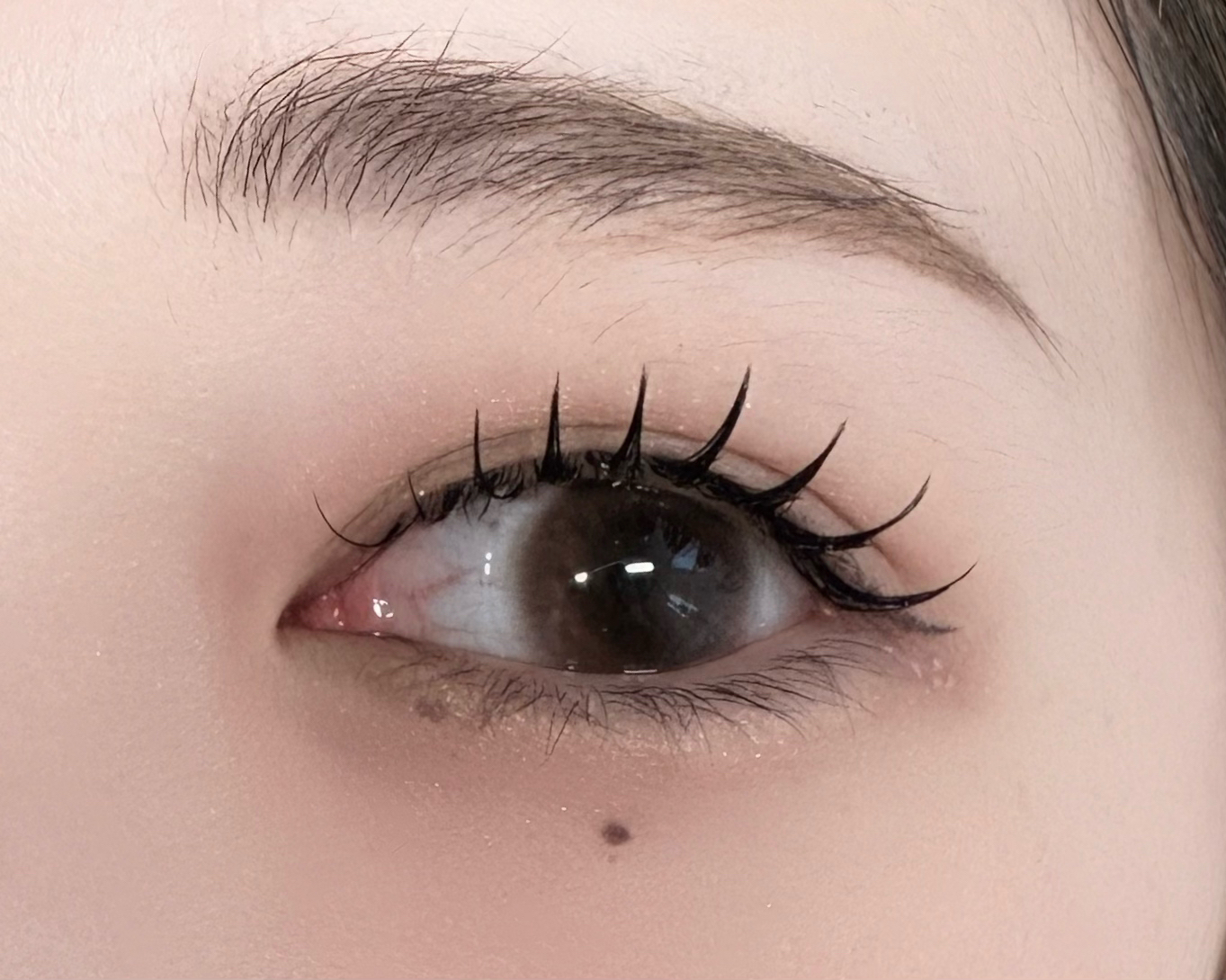 saki_eyestylist