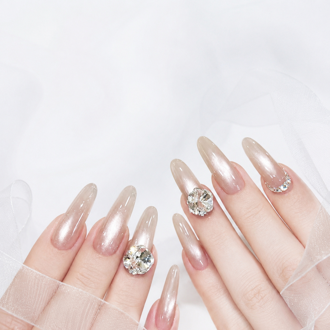 Yuna_nail.