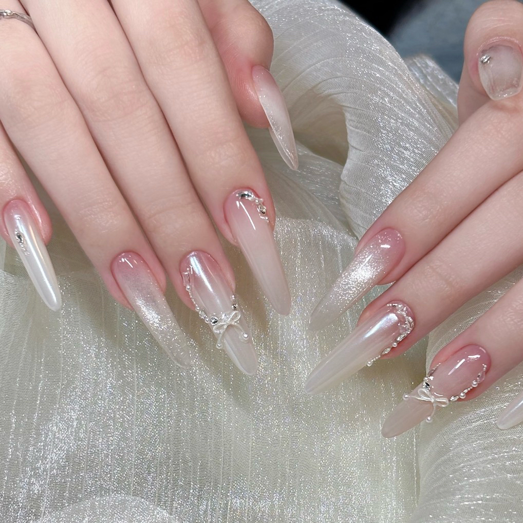 M_nails