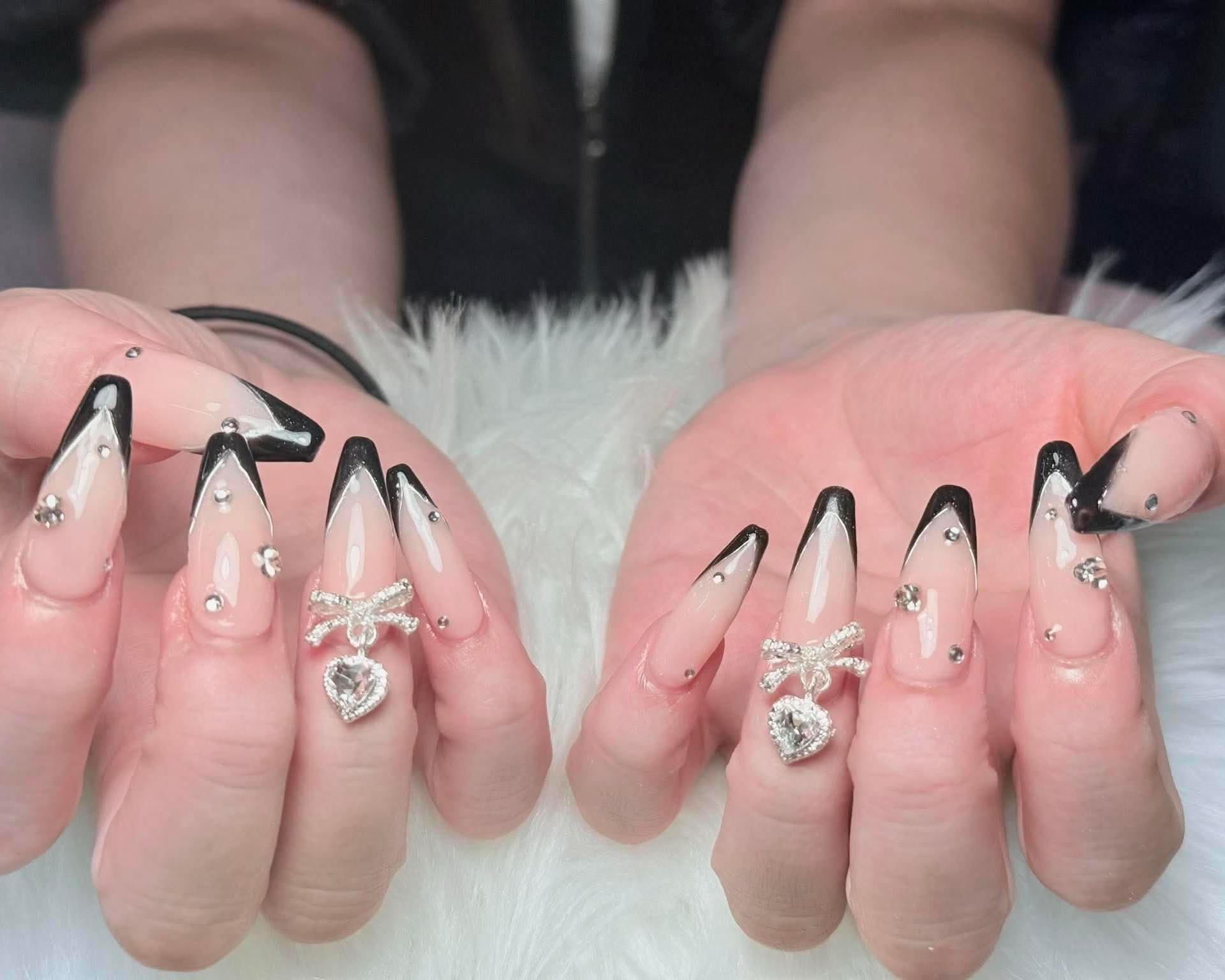 Har02_Nail