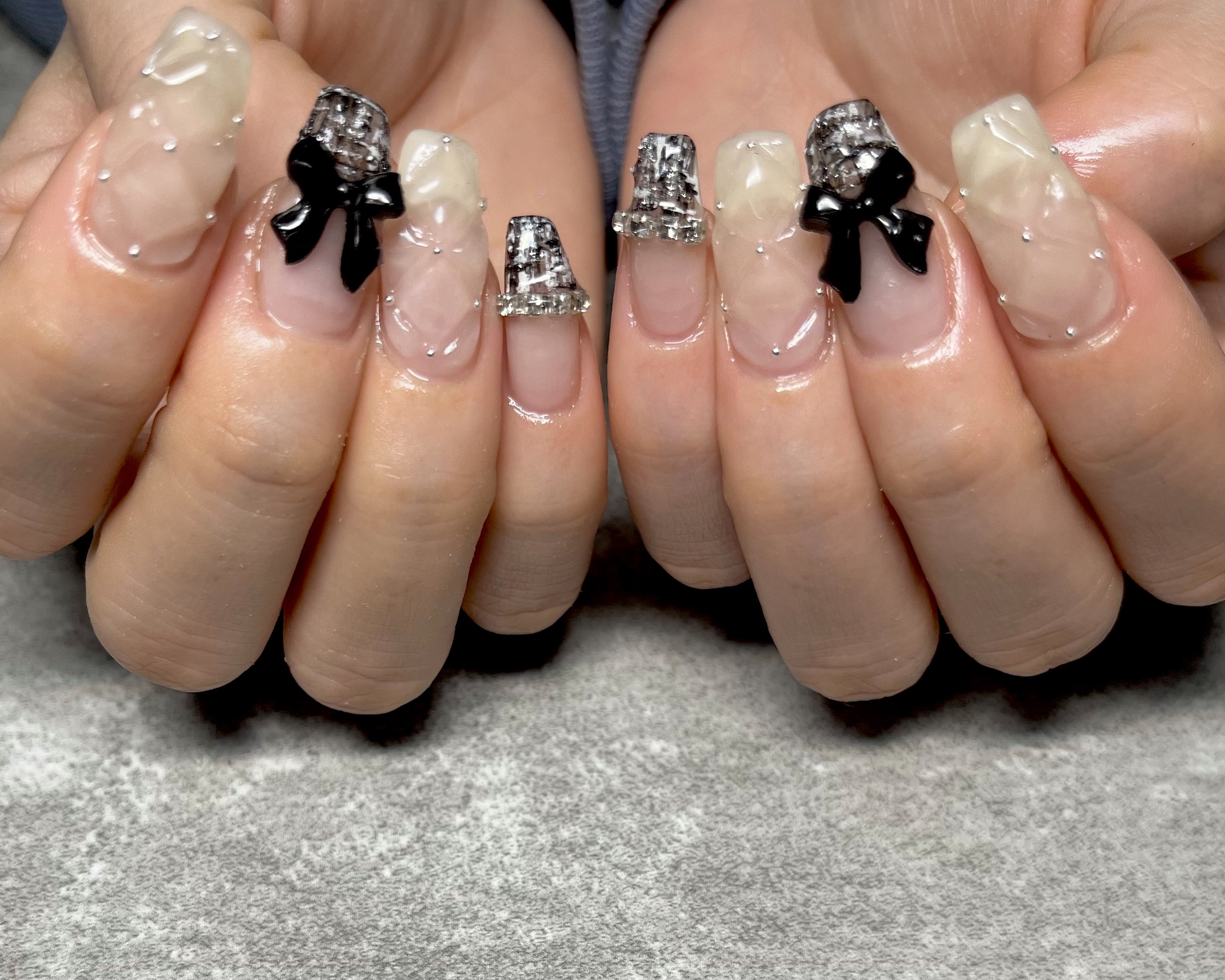nail.salon.r