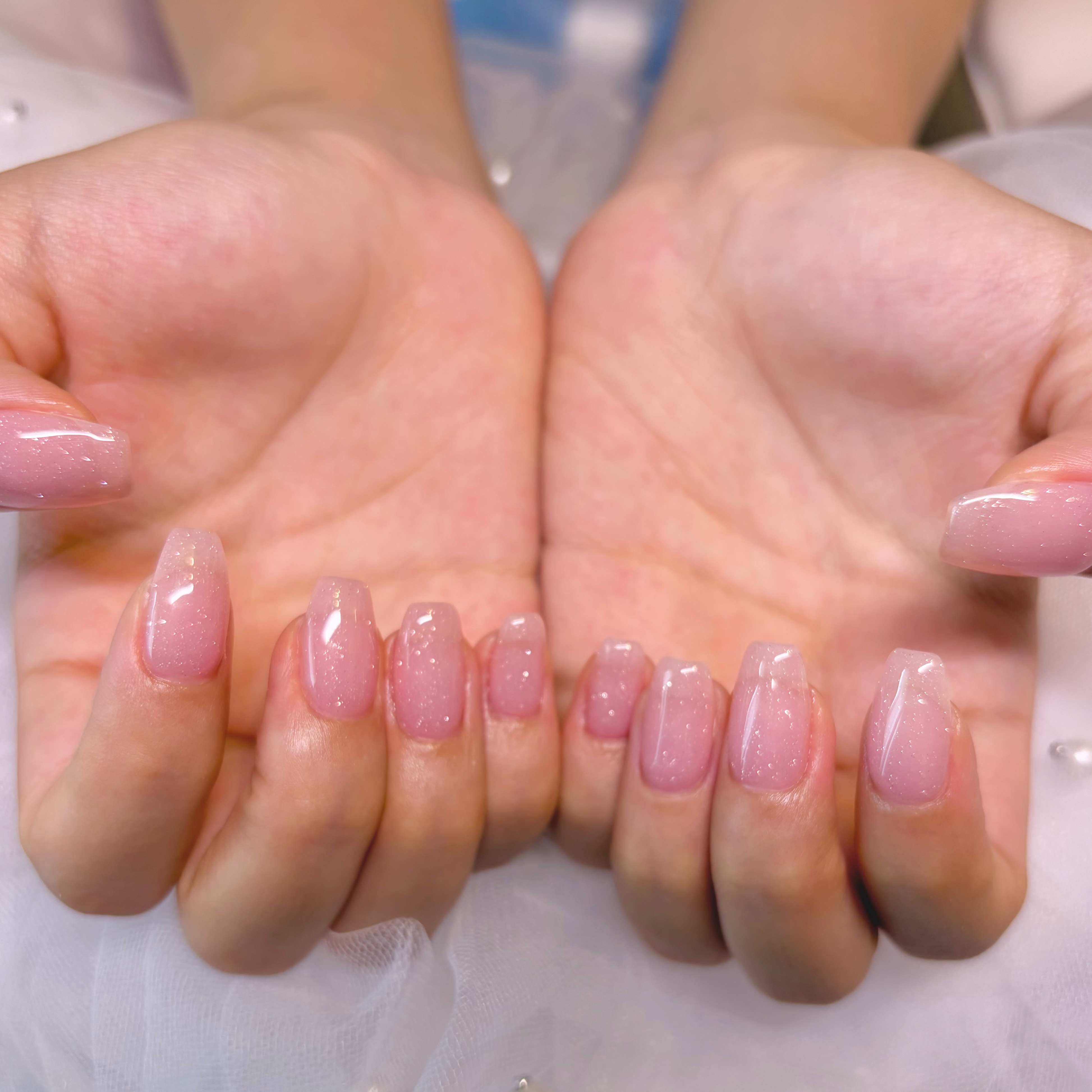 emu.nails