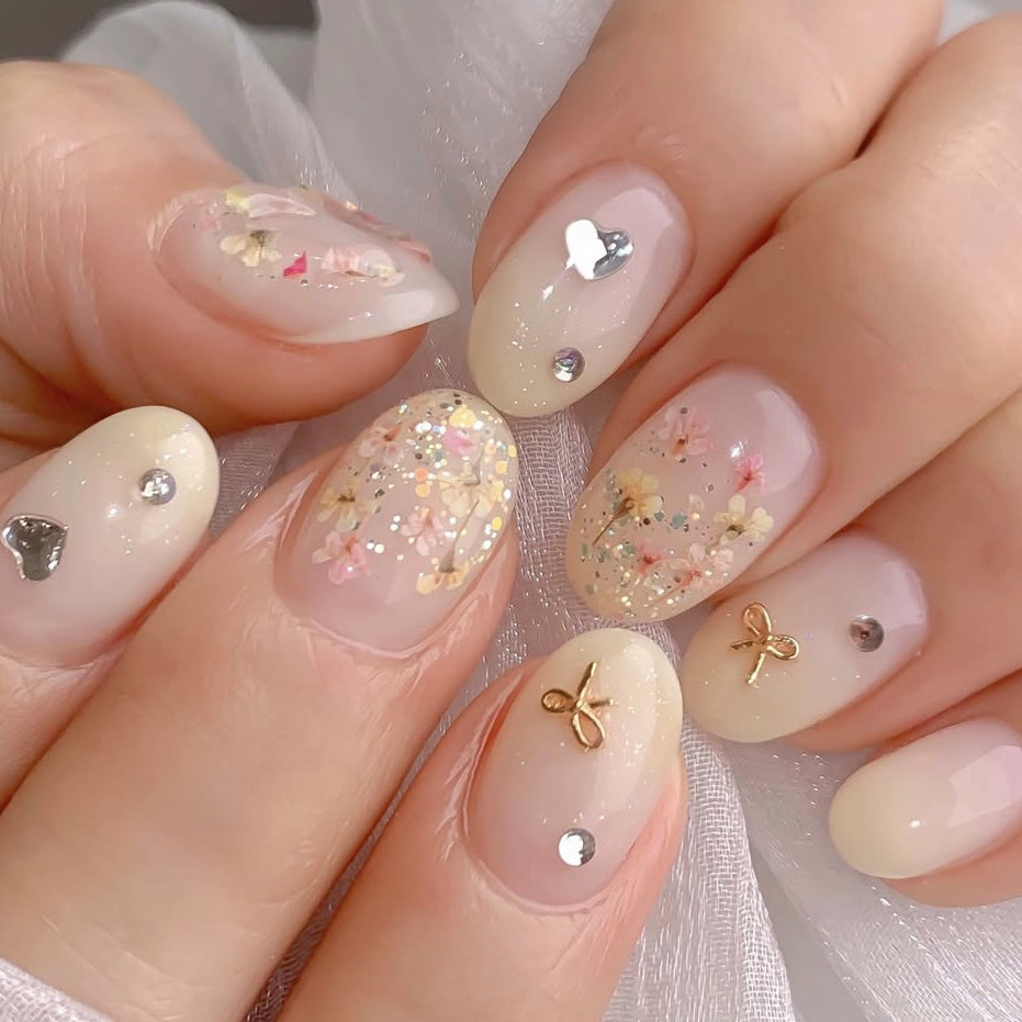 anila_nail