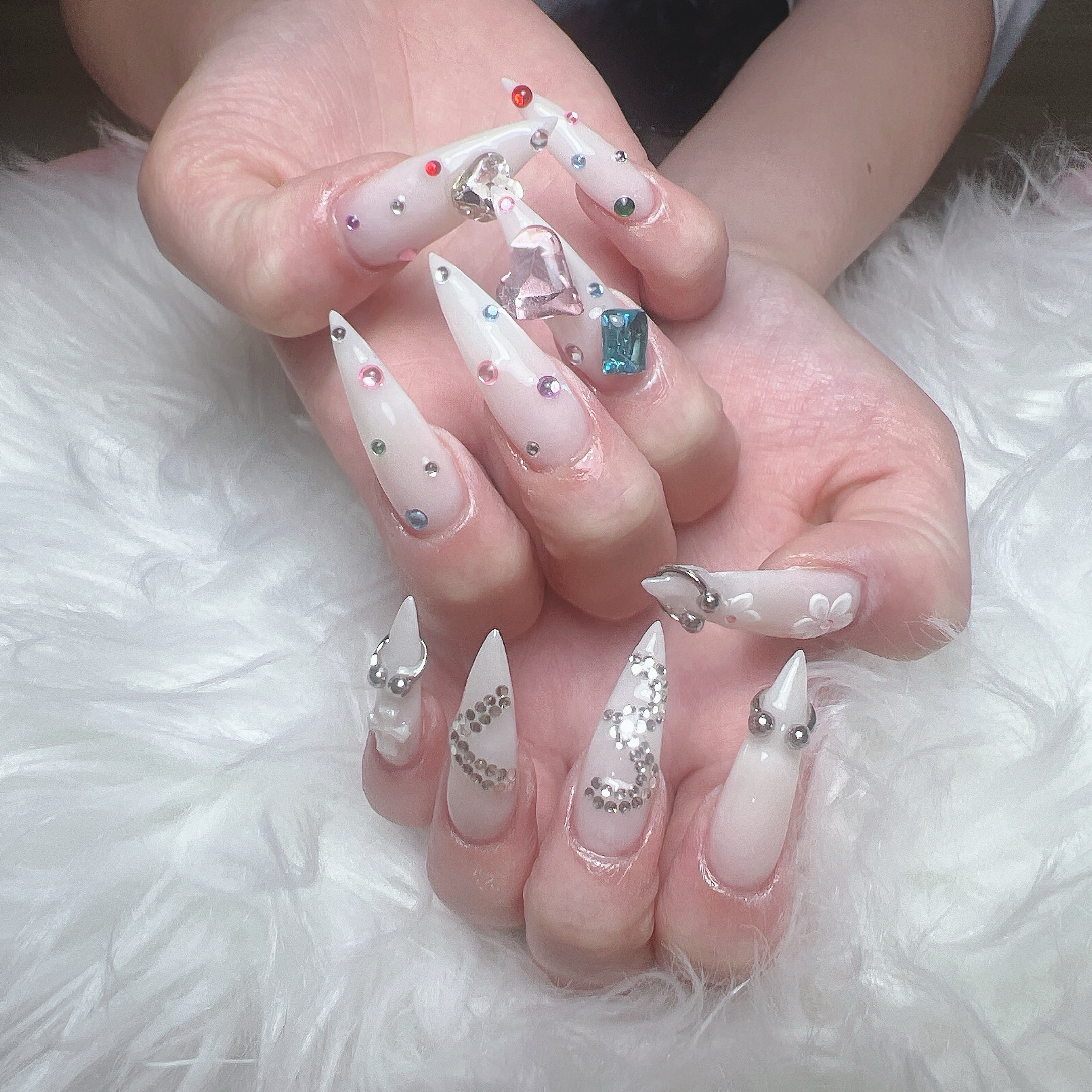 Har02_Nail