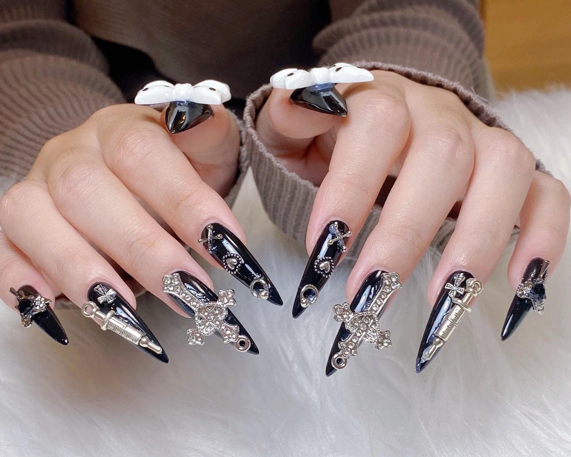 Nhi_nail2412