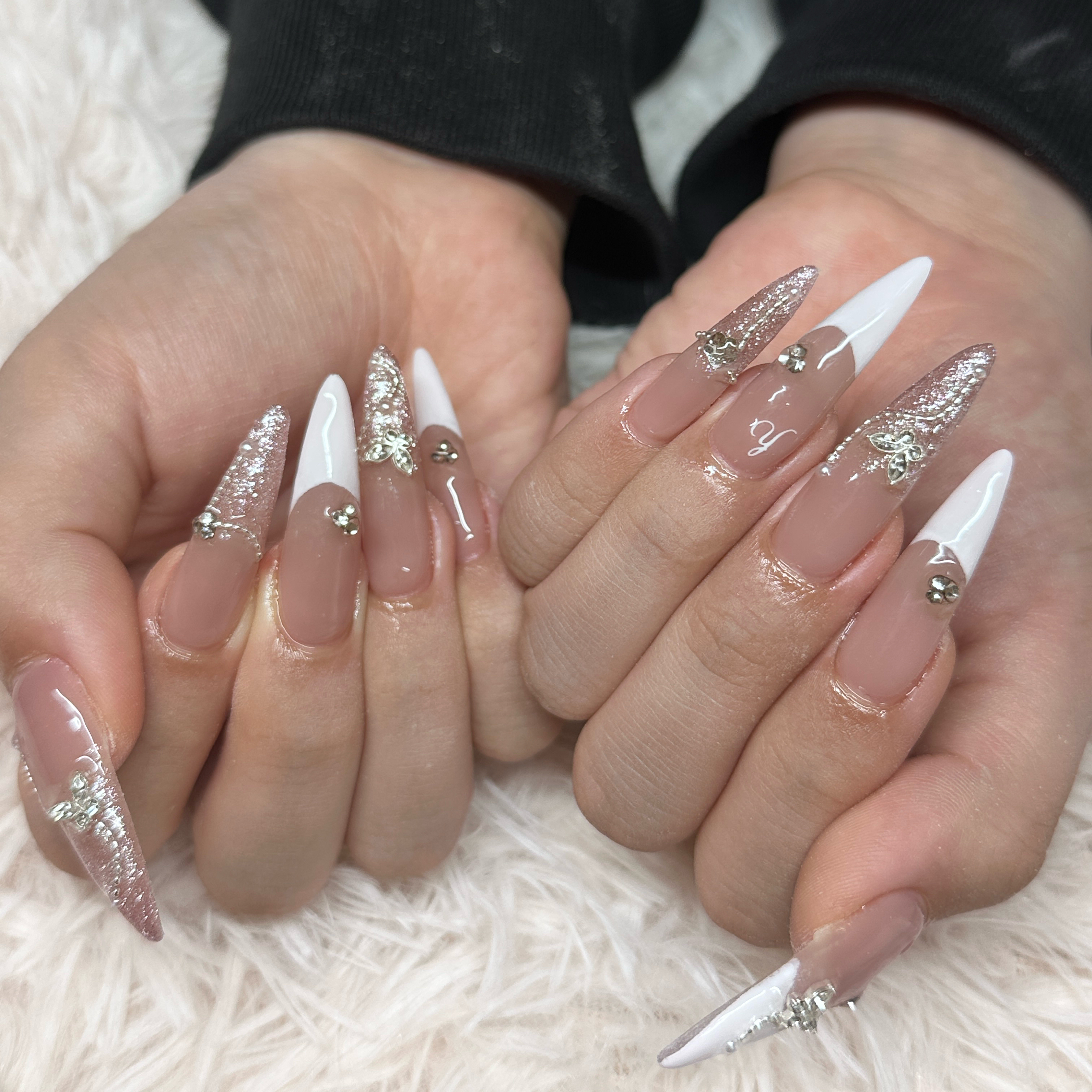 llai_nail
