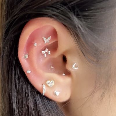 耳ツボジュエリー👂両耳20粒まで💎
ネイルとセットで500円オフ✨