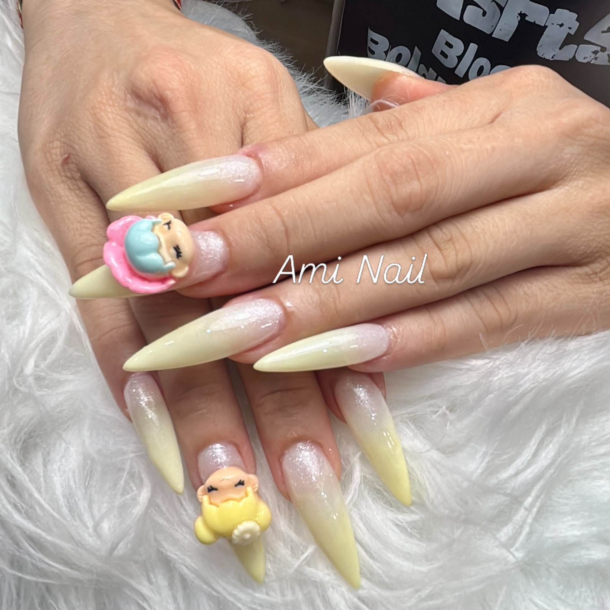 AMI_NAIL_KEBUKURO