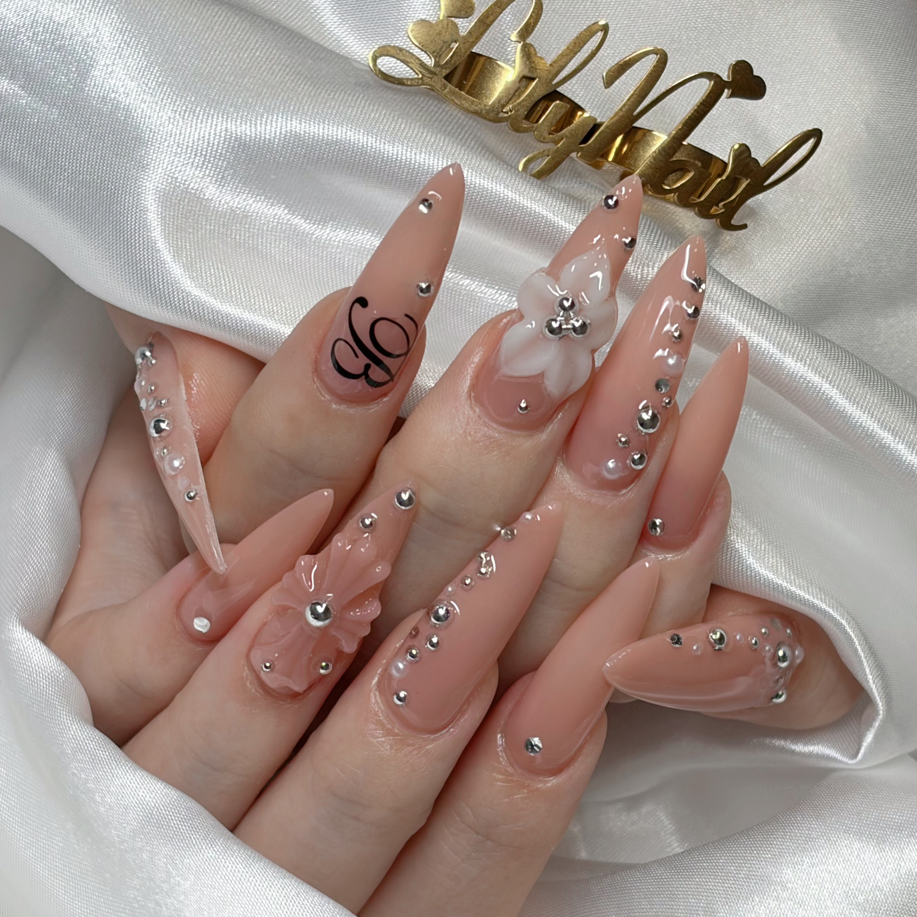 kira.Lilynailstudio