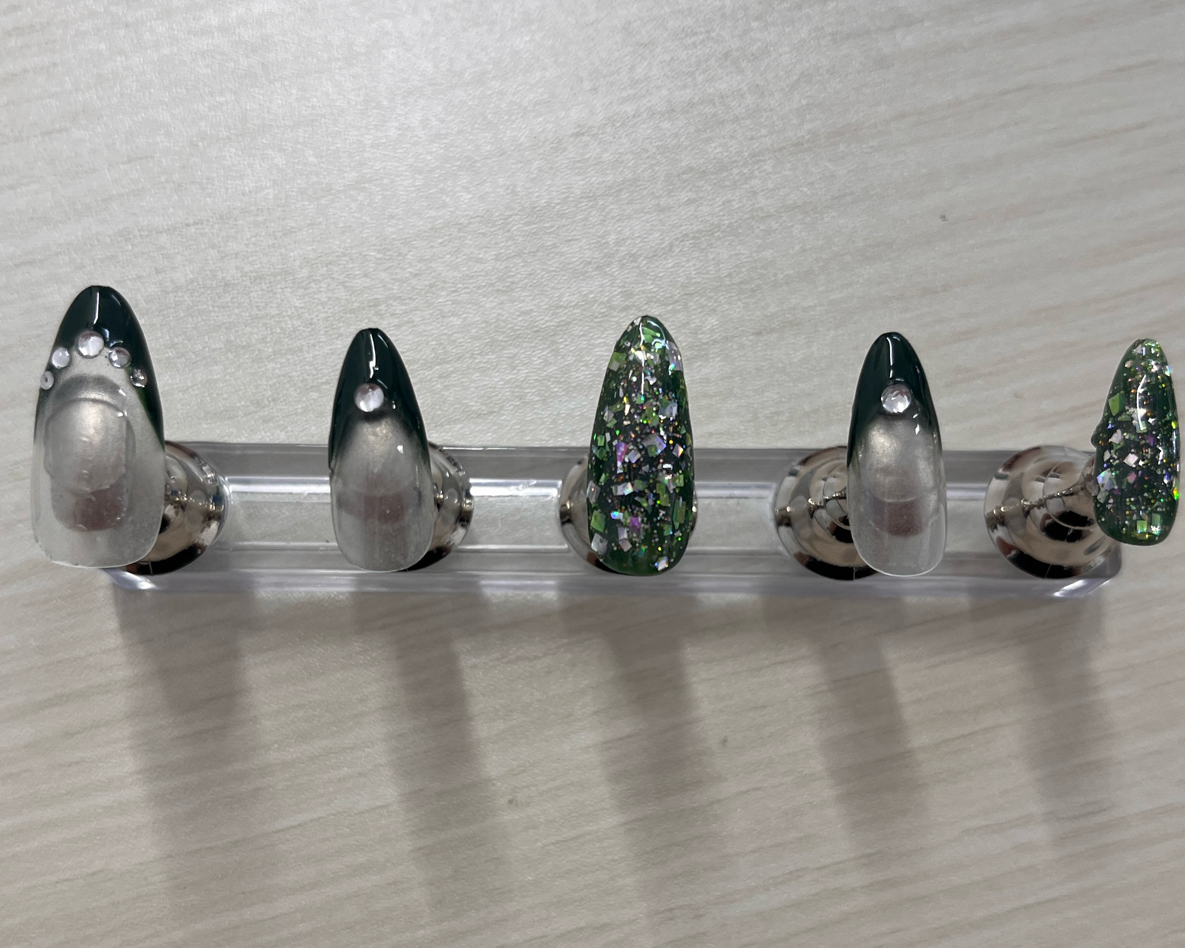 cary.nail