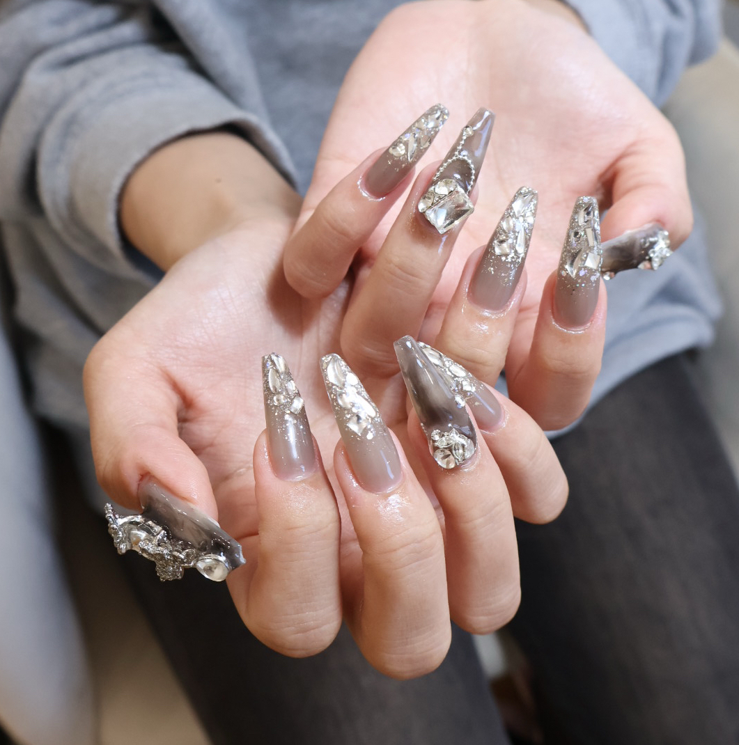 Risu_Nails