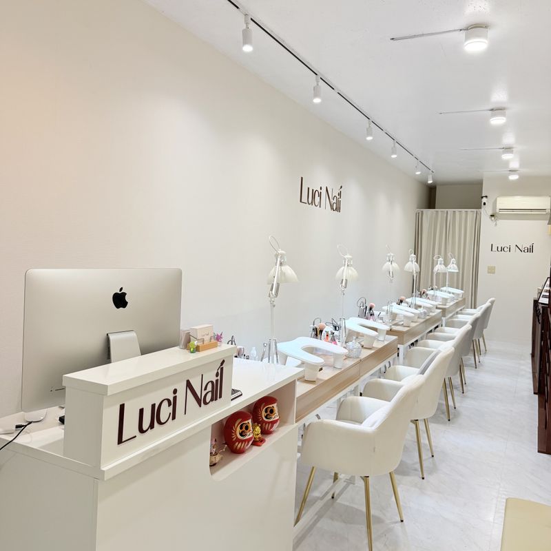 Luci Nail