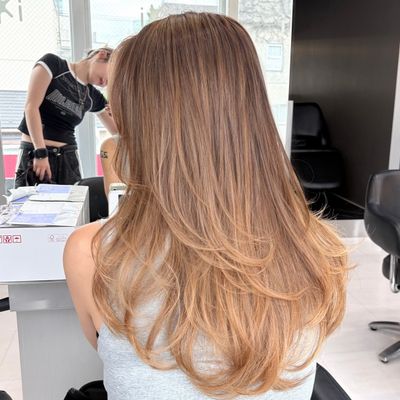 【海外ガール必見🇺🇸】カット+バレイヤージュ+トリートメント