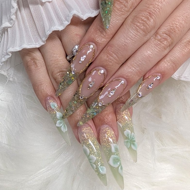 CRYSTA_NAIL
