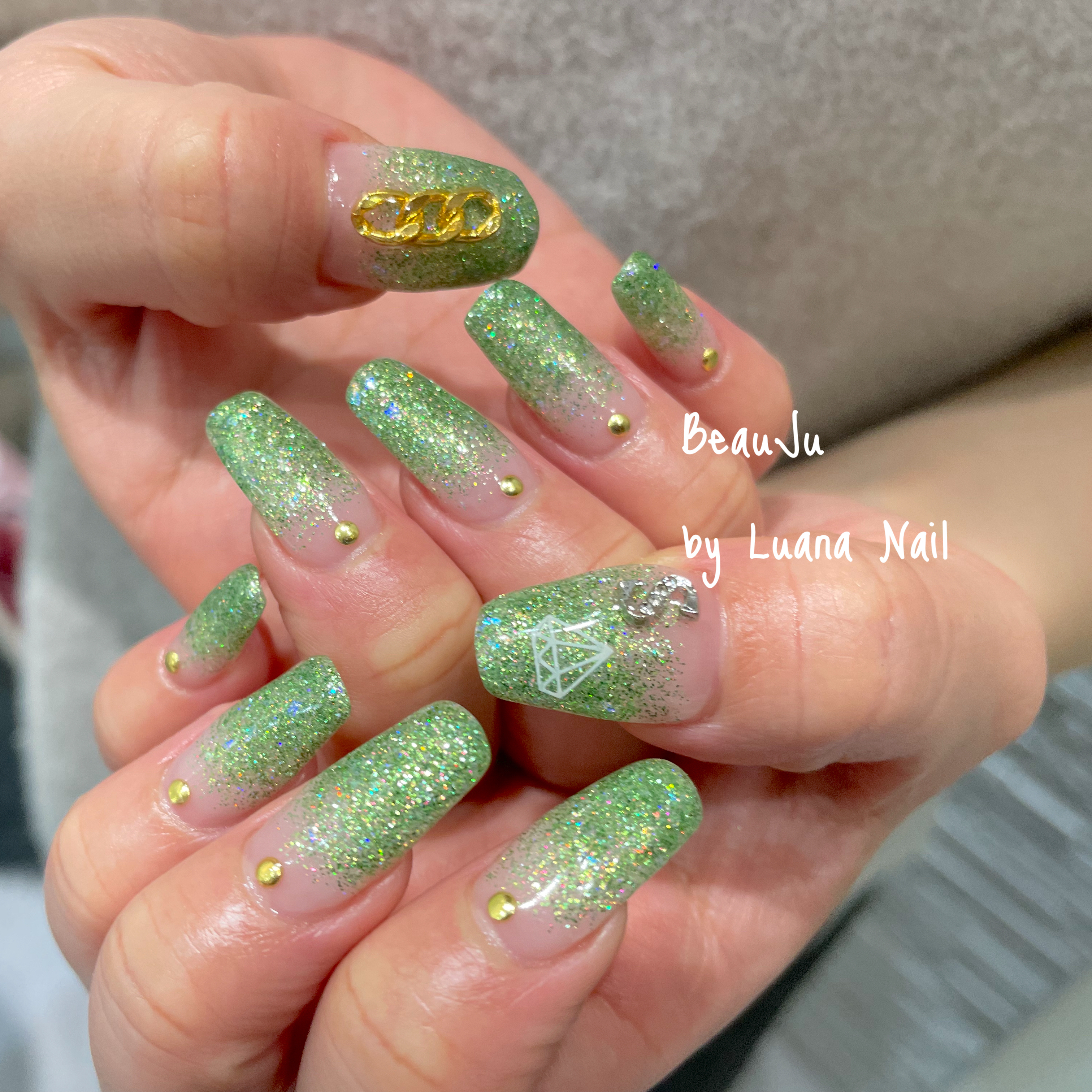 BeauJu_by_Luana_Nail