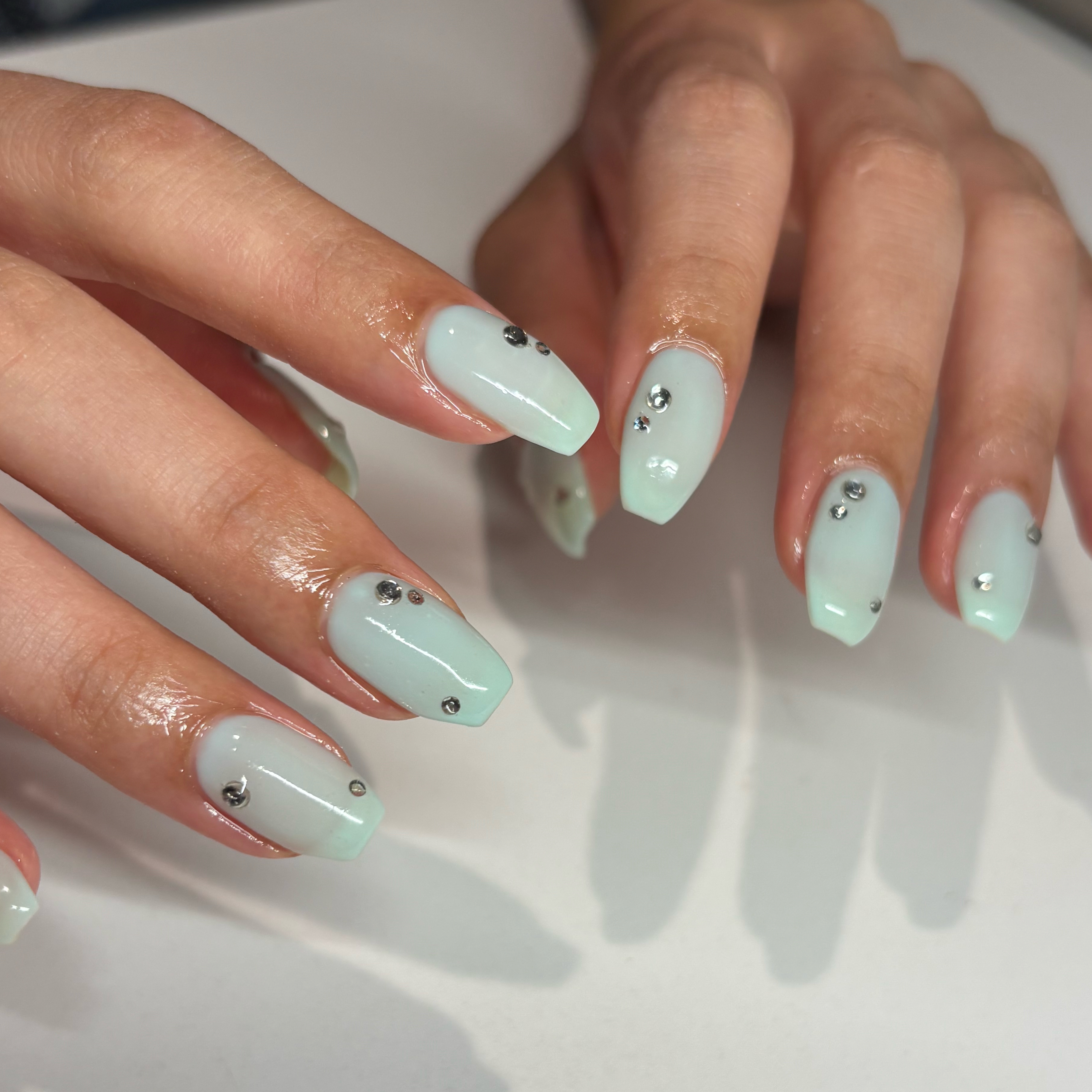 rei_s2_nail