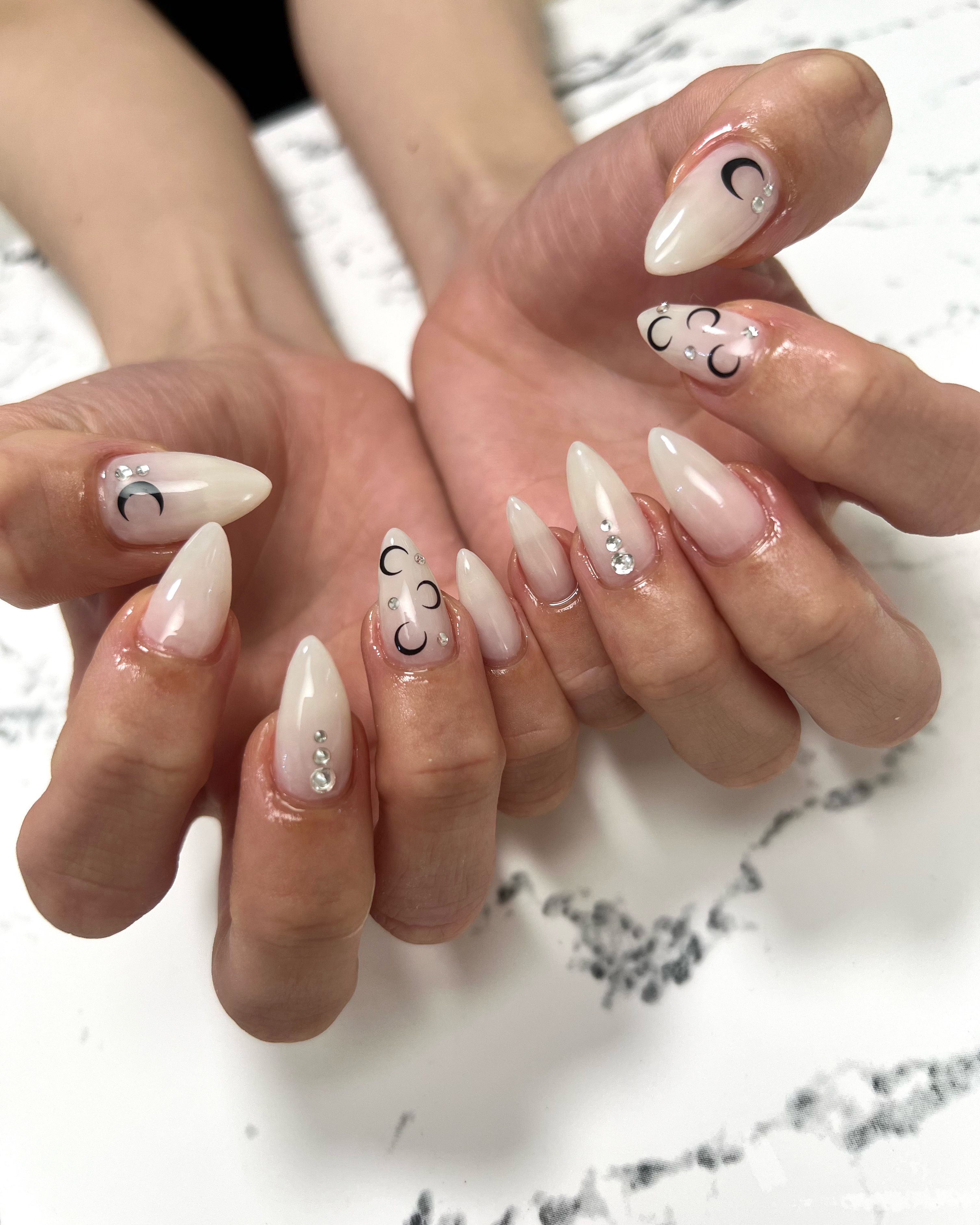 rays_nail.salon