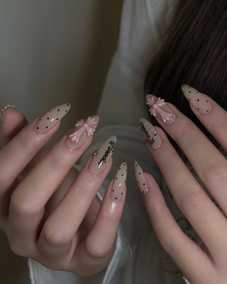 AMI_NAIL_KEBUKURO