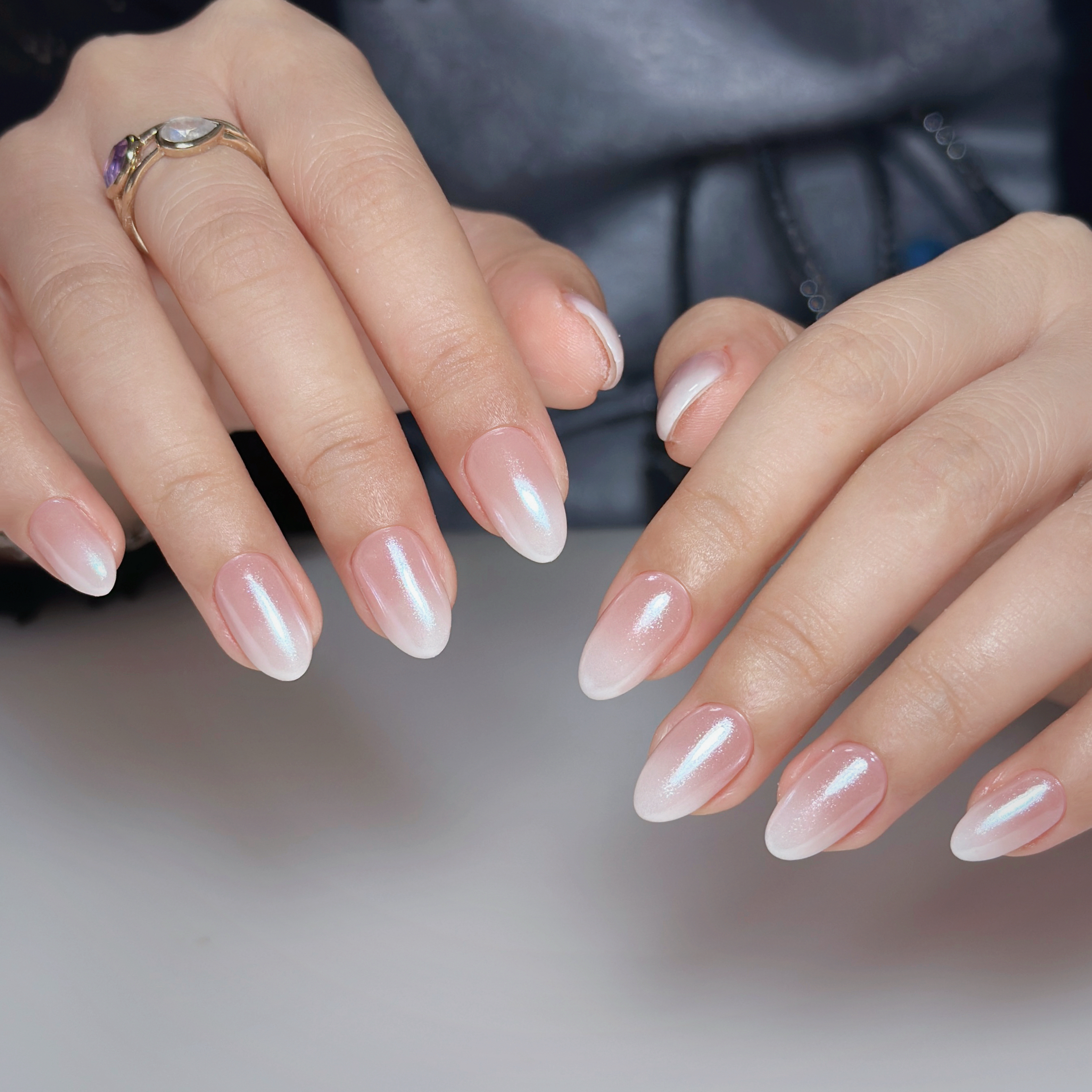 thumbs.up.nail
