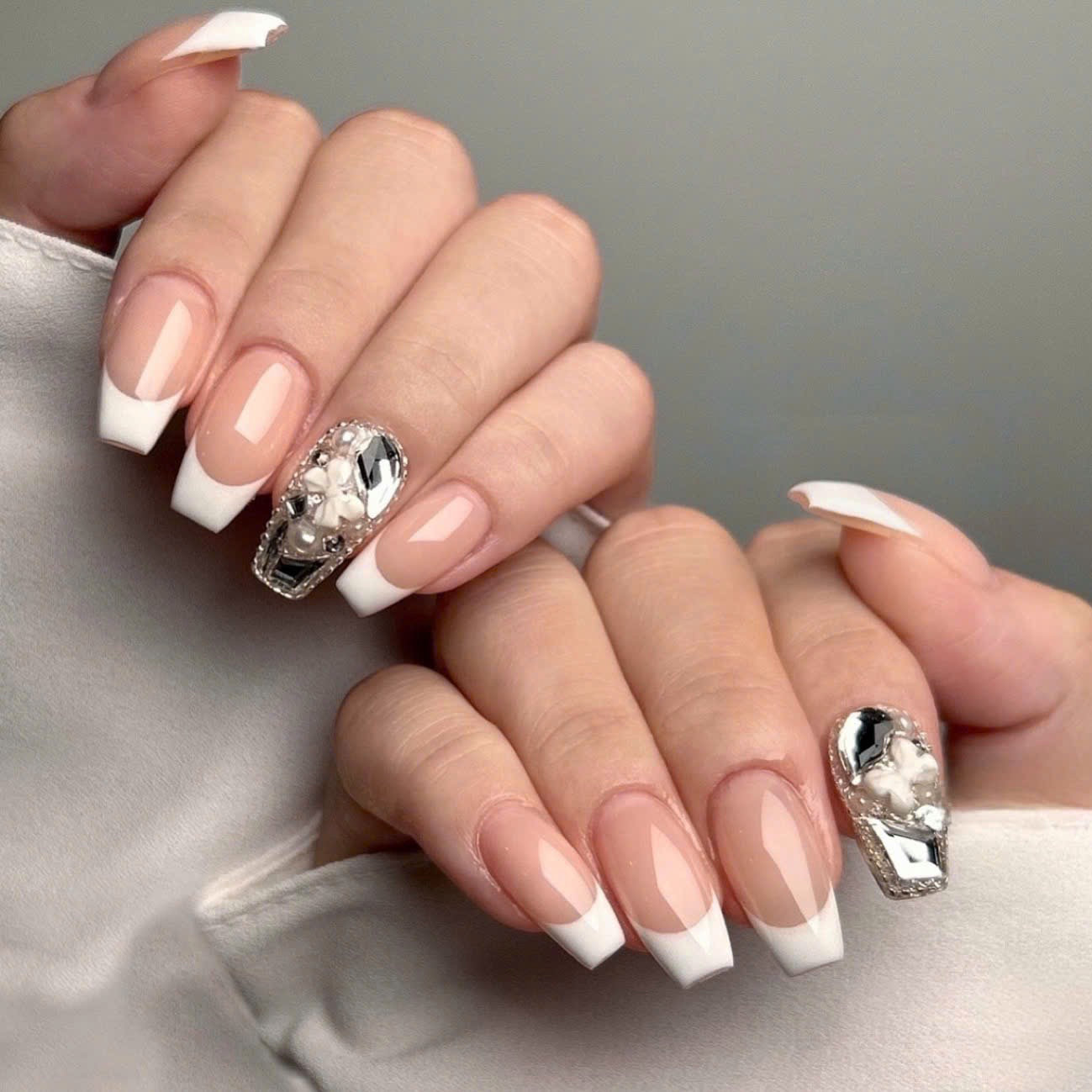 Lucy_Nail