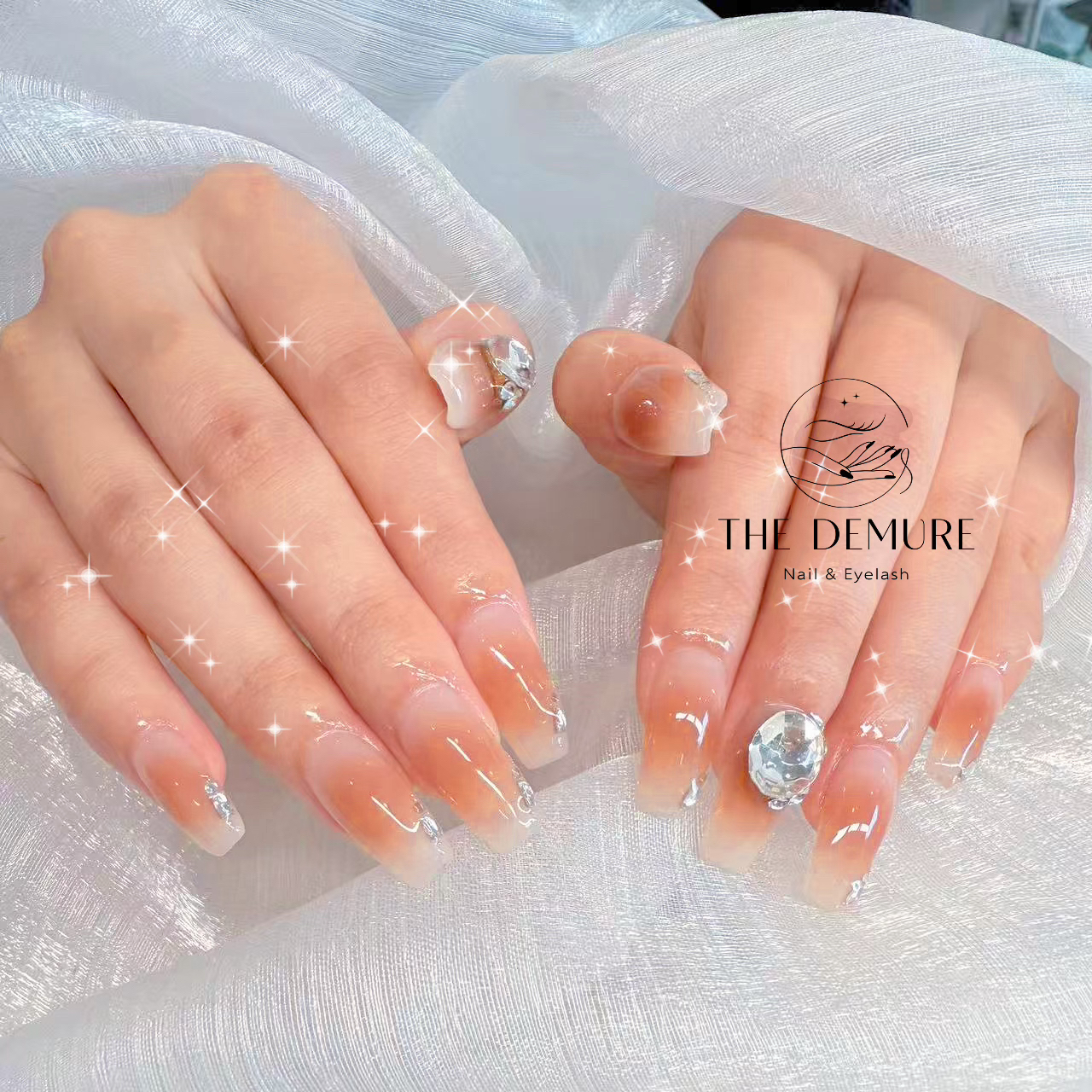 nail_Demure