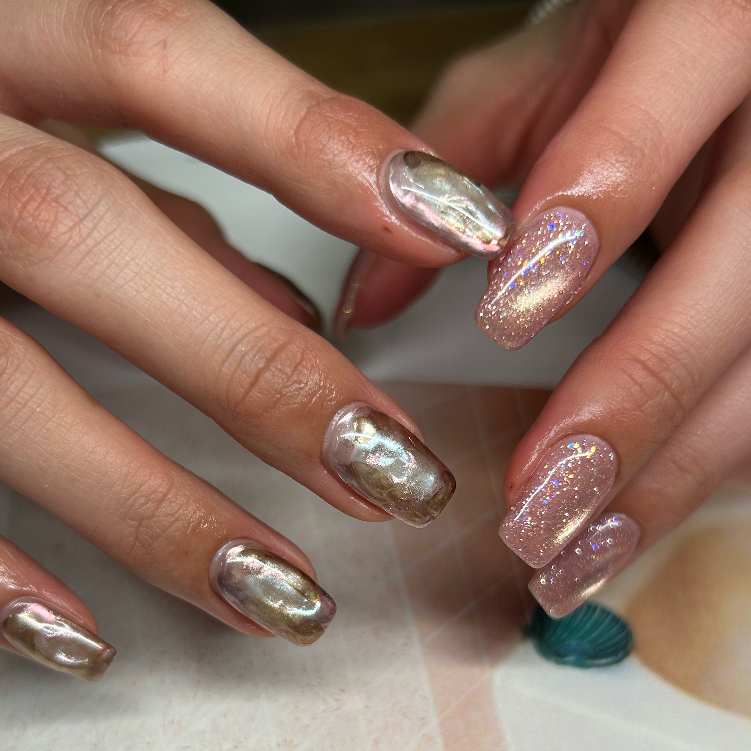 une_.nail