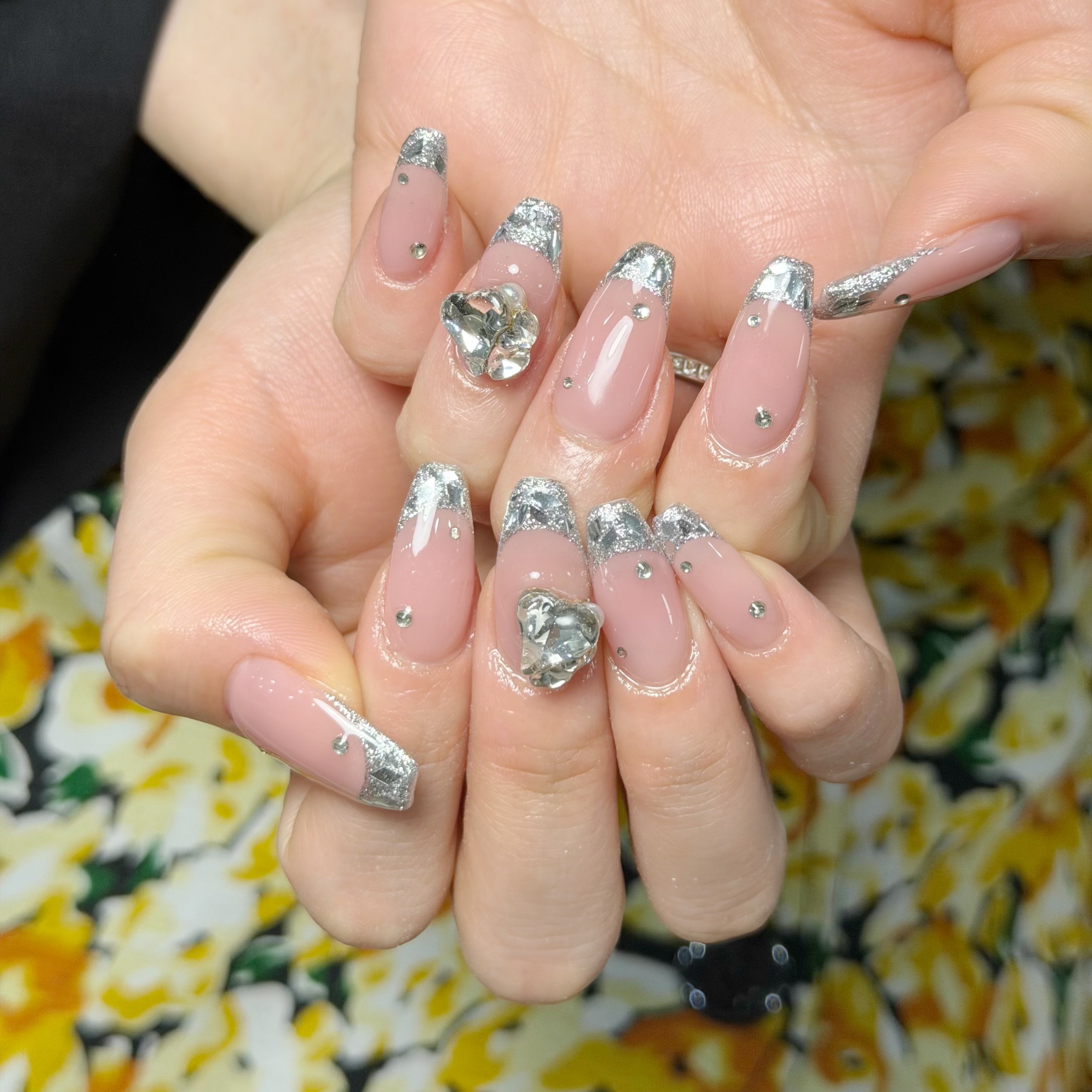 UM_NailSALON