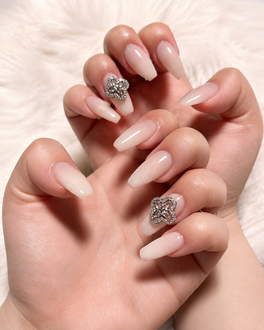 hollyballoon_nail