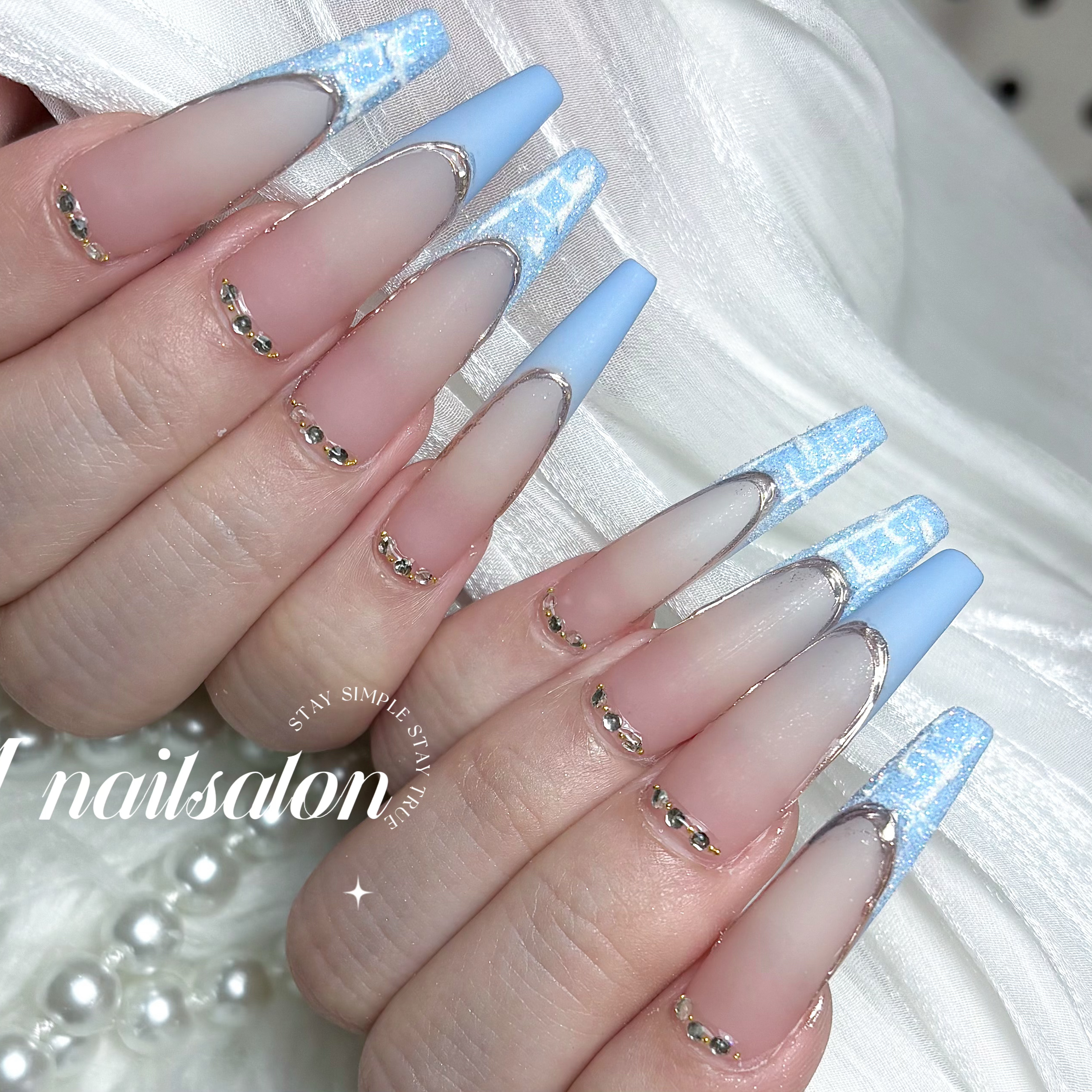 M_nails