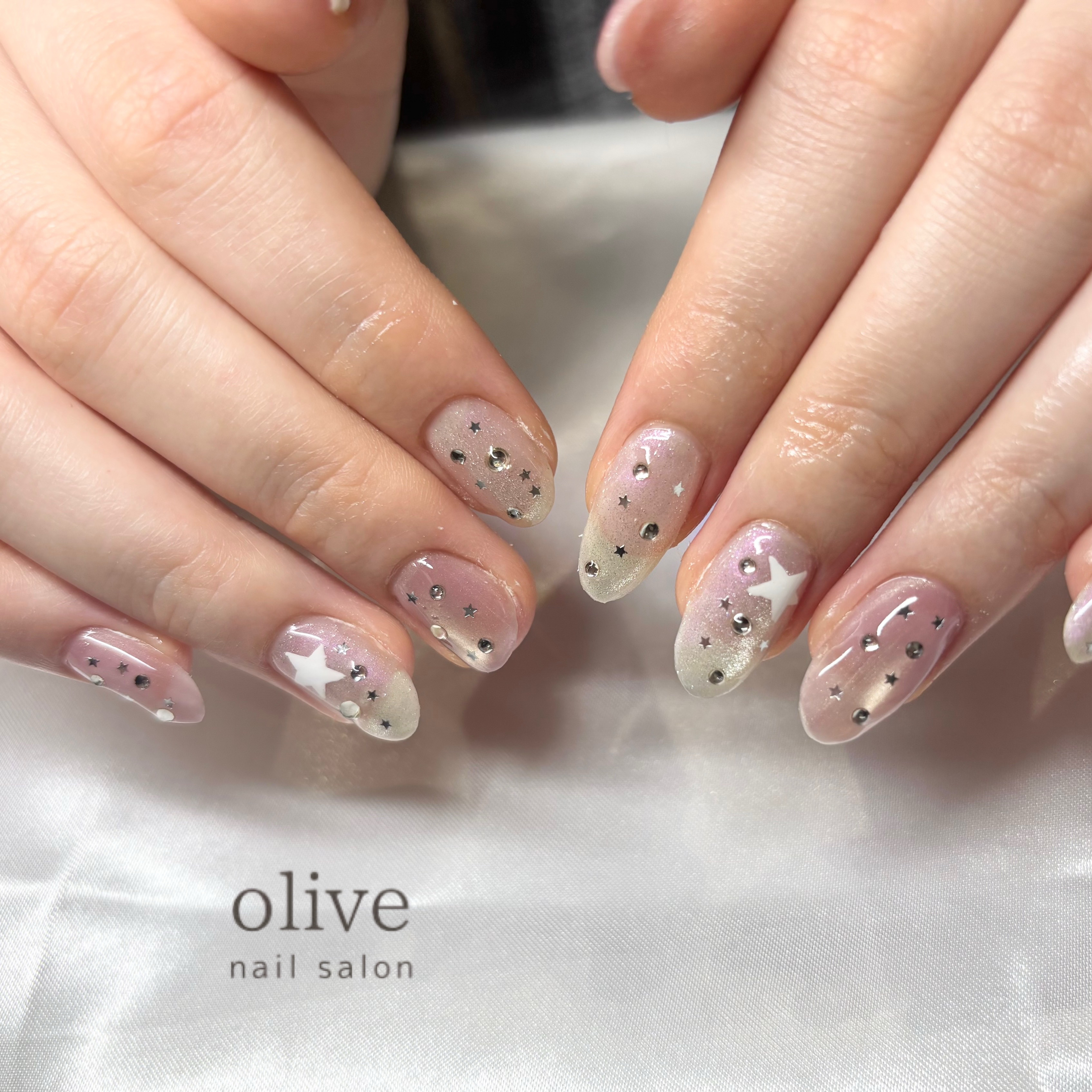 olive.nail.private.salon