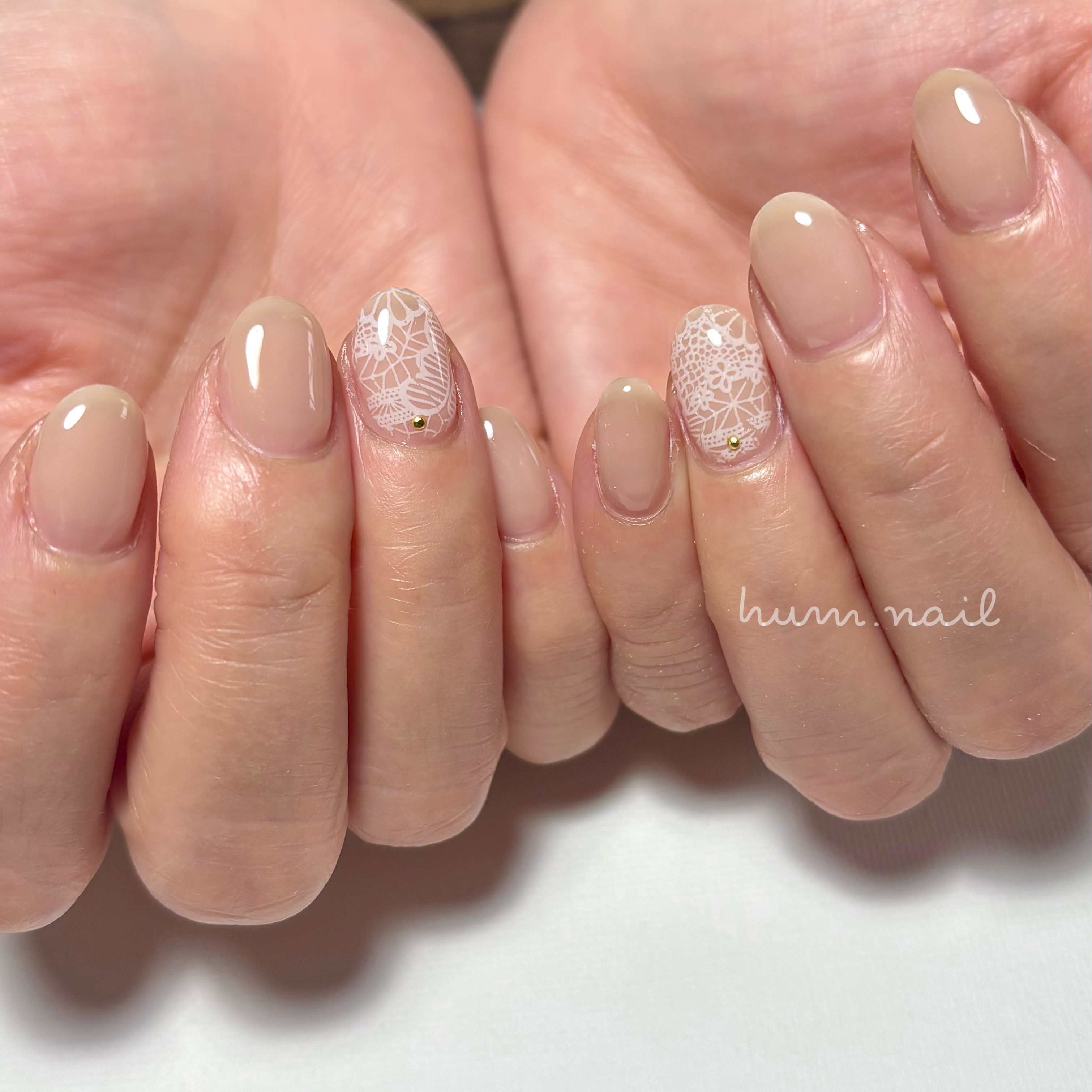hum.nail