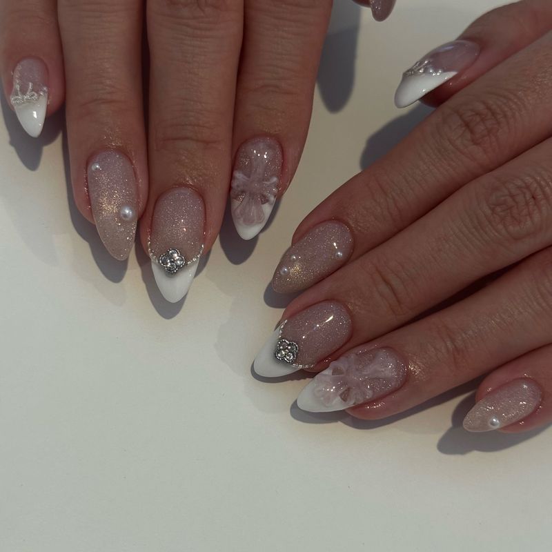 nail salon yglow.