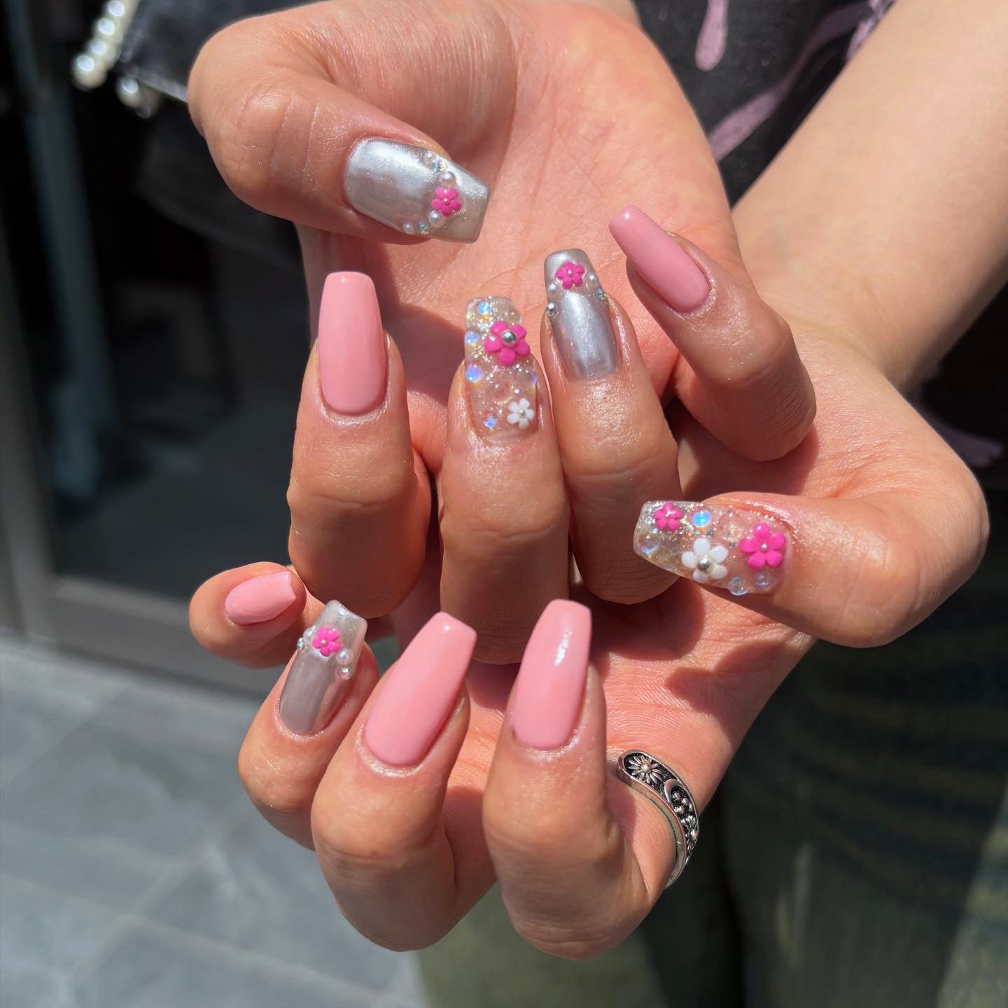 neouv_nail
