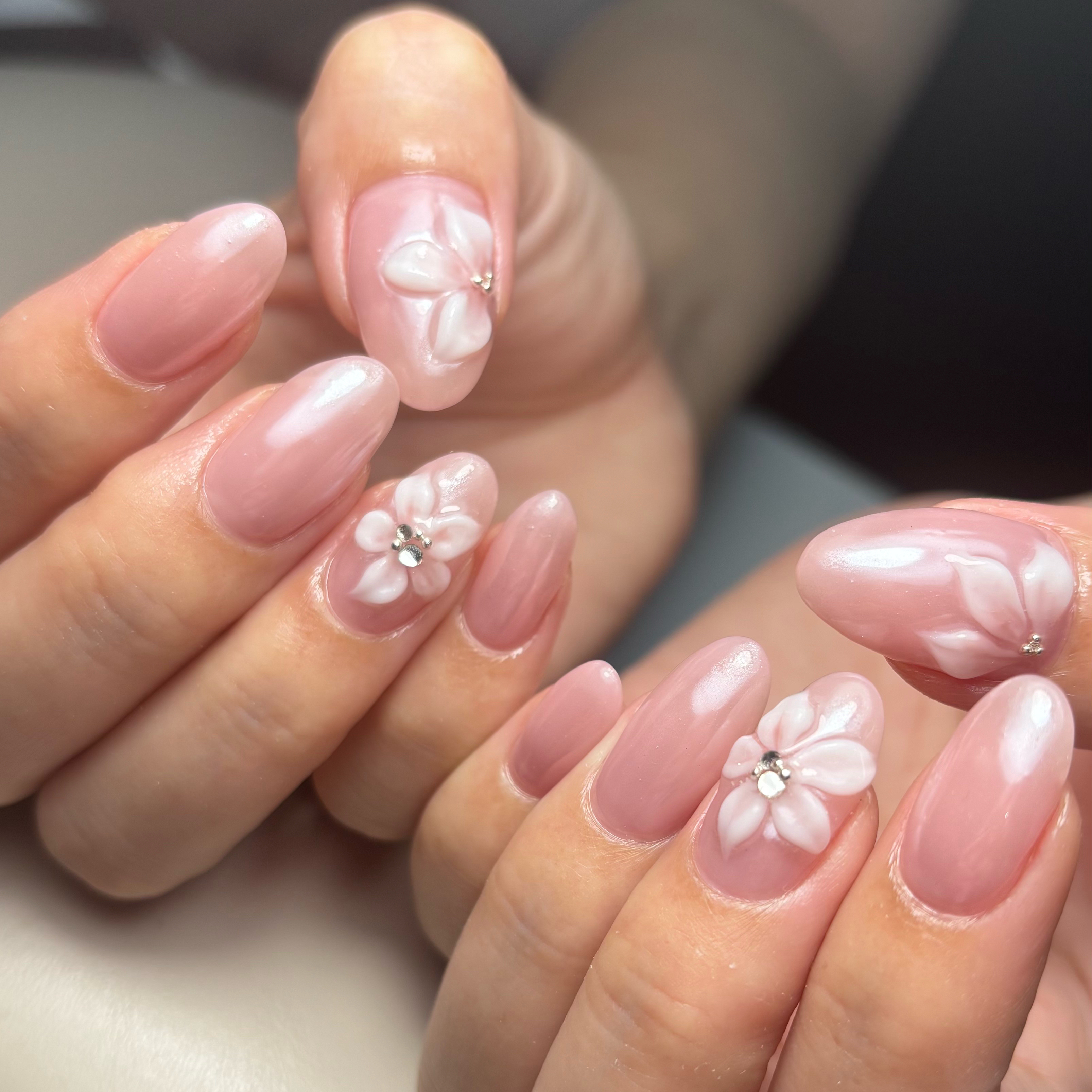 anon_nail