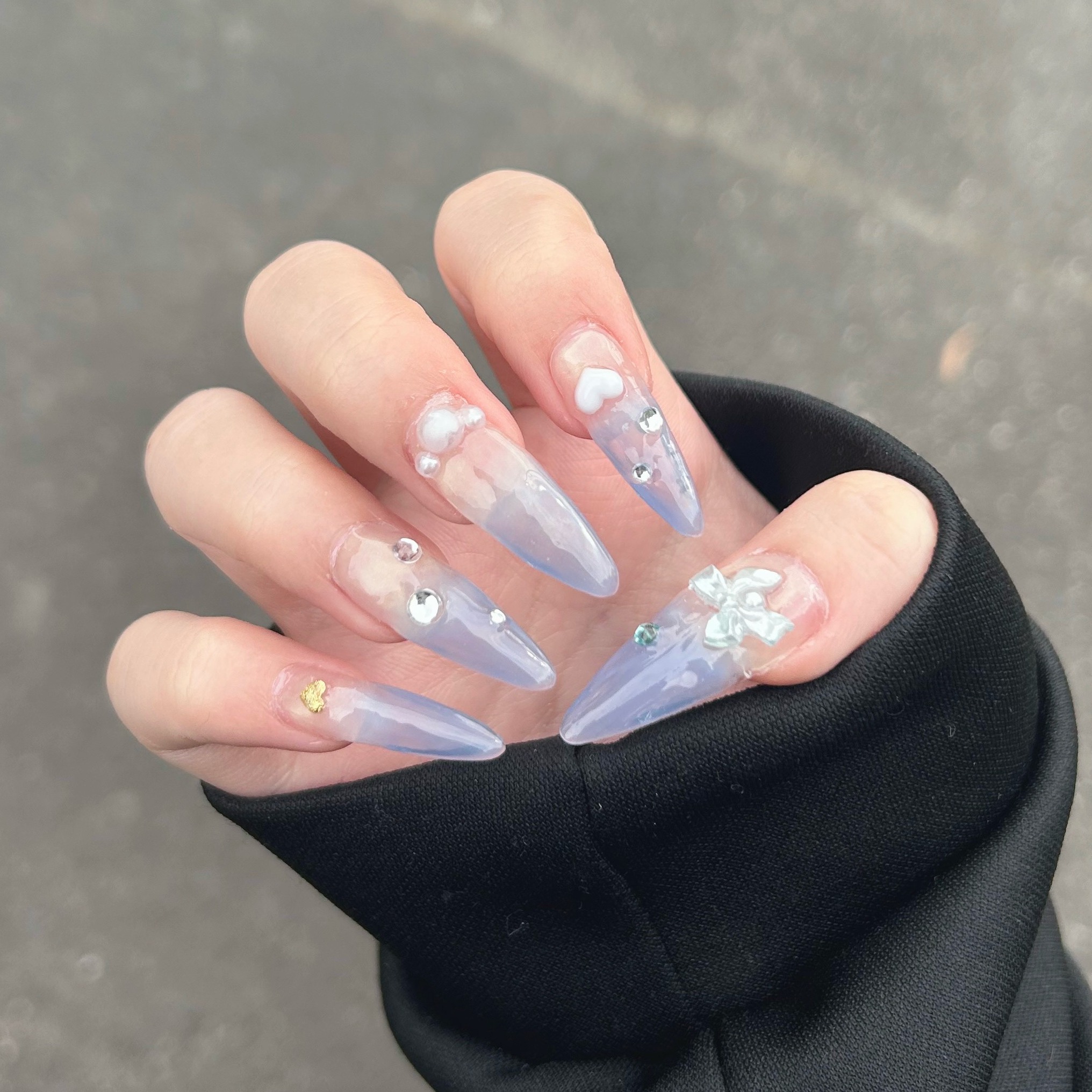 nia._.1018