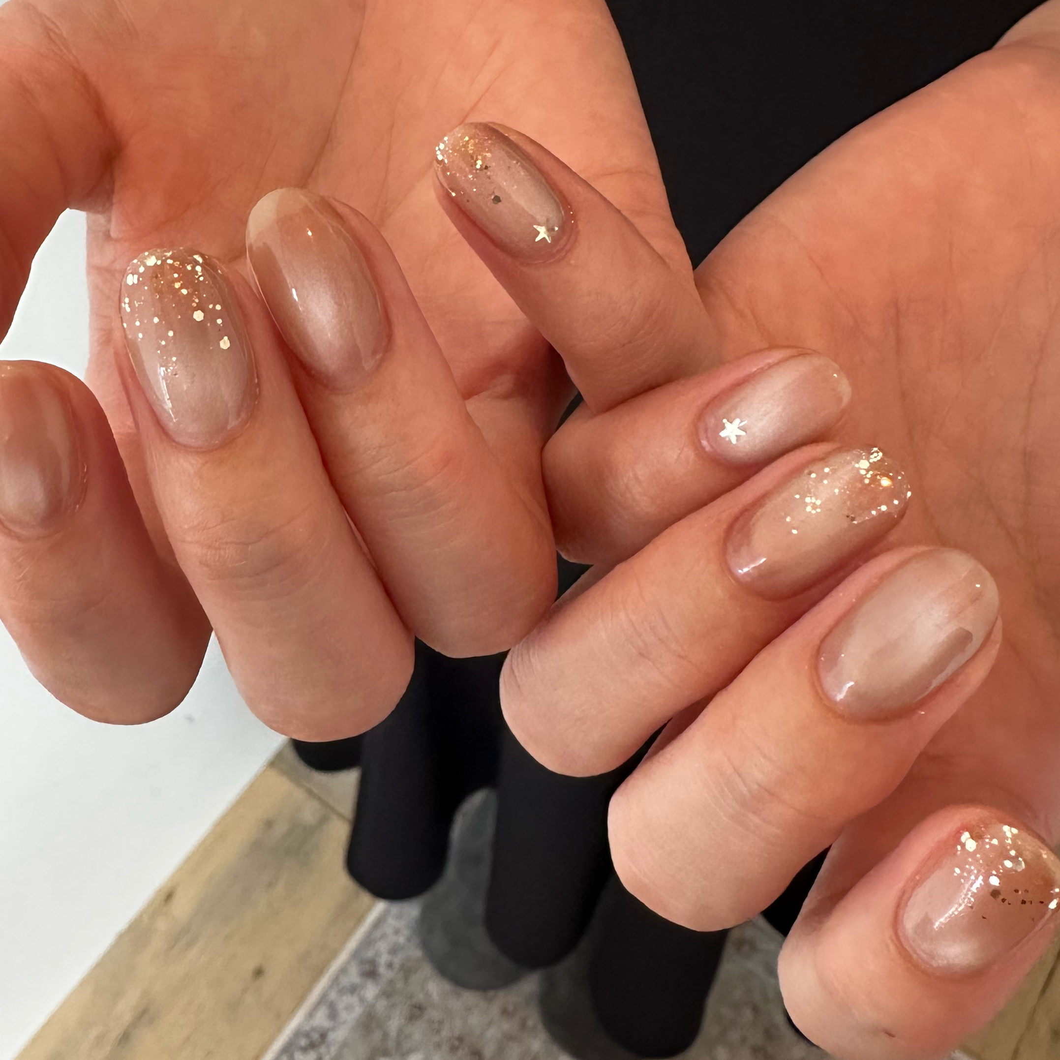 ana_nail