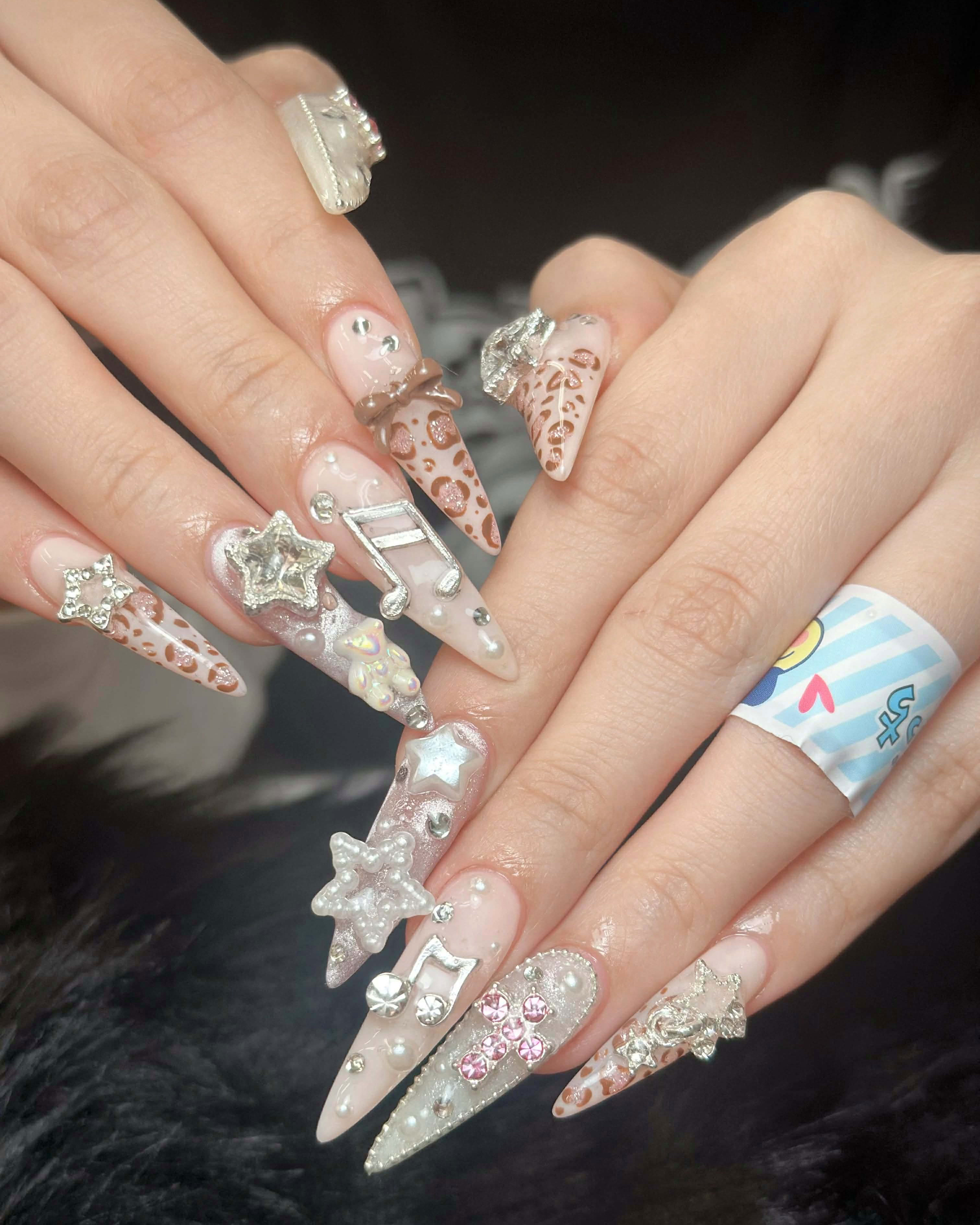 NieNail_Leo